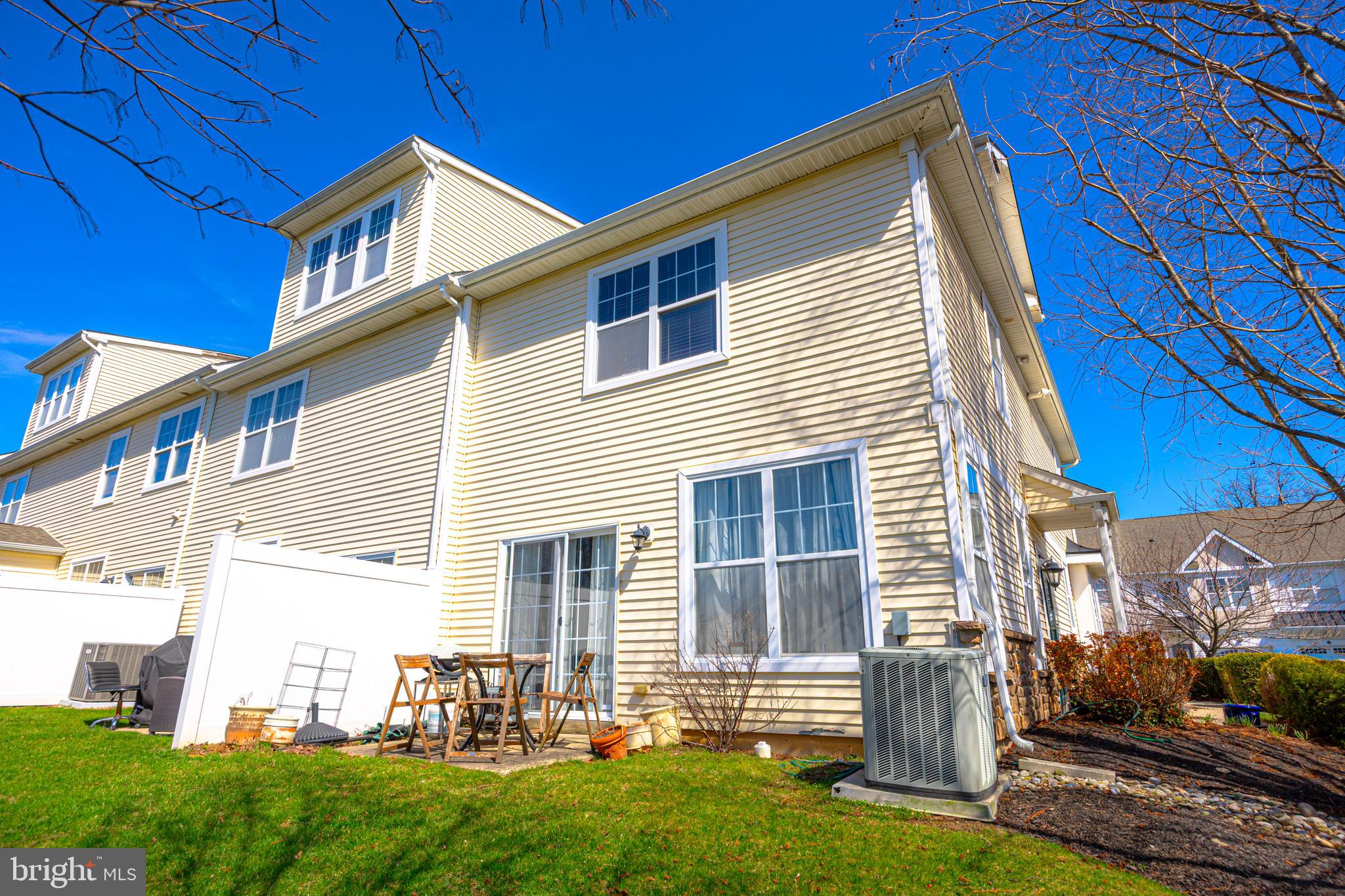 WYNGATE TOWNHOMES - Residential