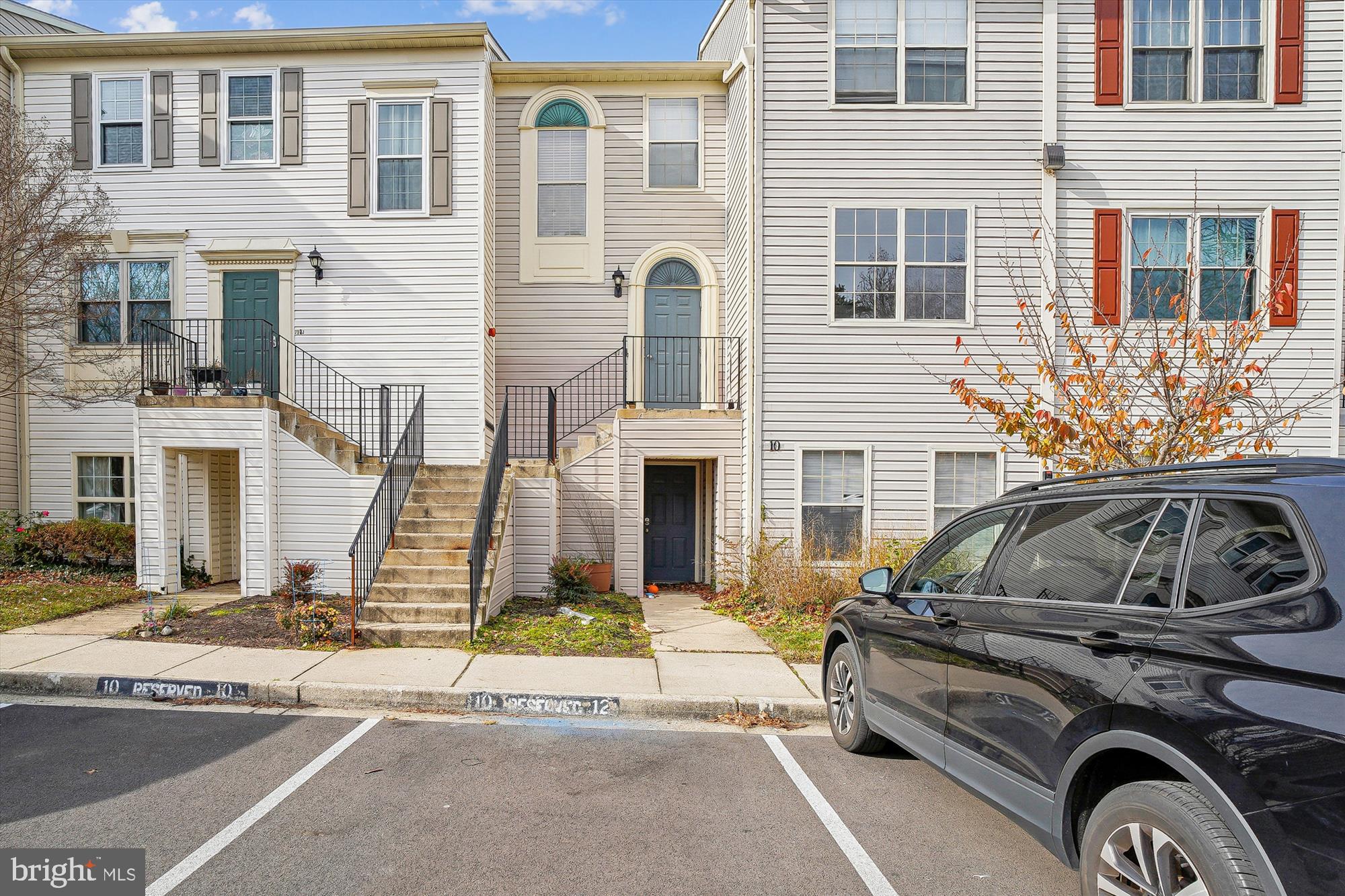 10 SANDSTONE COURT G