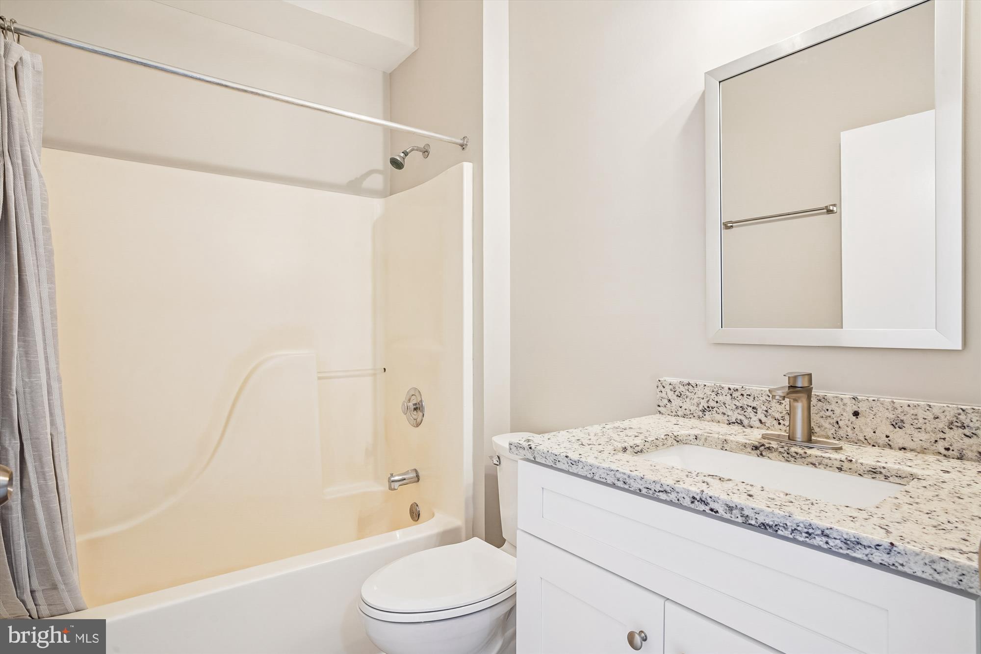 ANNAPOLIS OVERLOOK - Residential