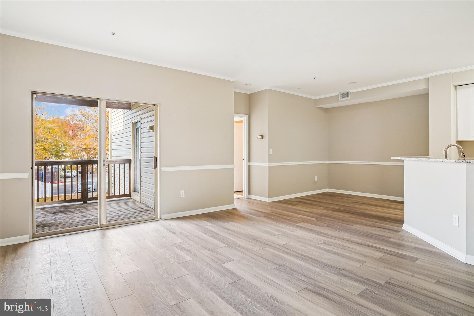 10 SANDSTONE COURT G