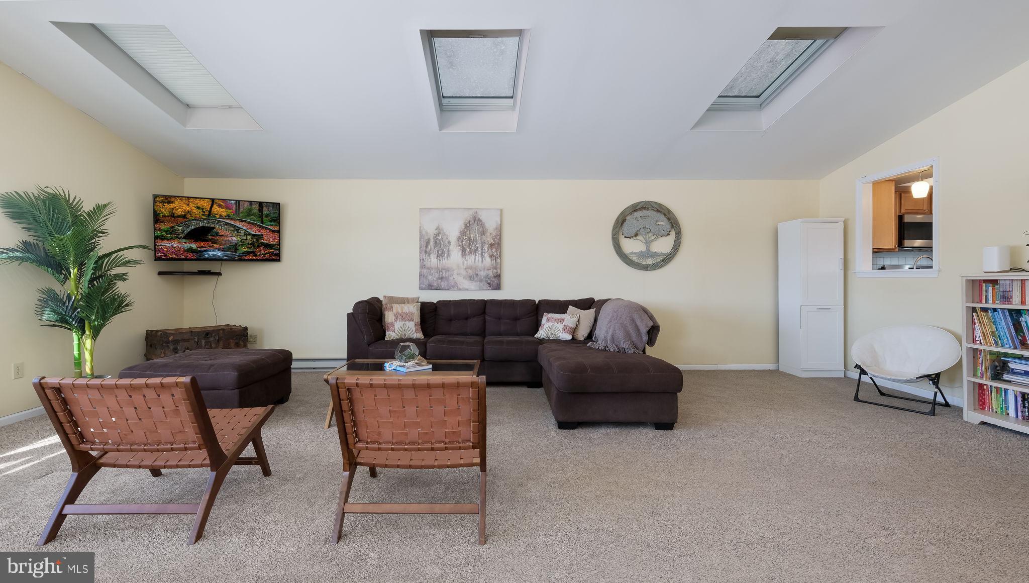 STRAWBERRY FIELDS - Residential