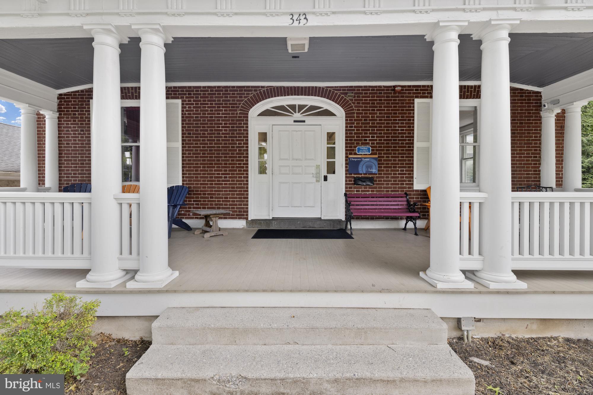 343 CARLISLE STREET