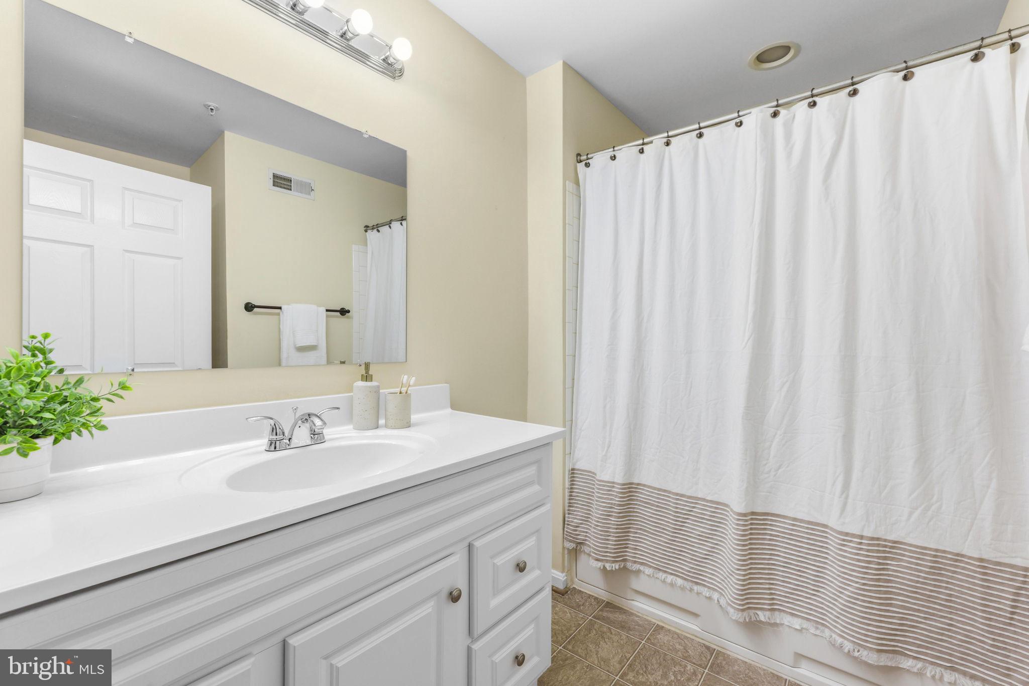 SILVERBROOK WOOD - Residential
