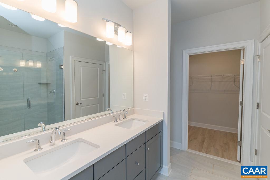 SPRING CREEK - Residential