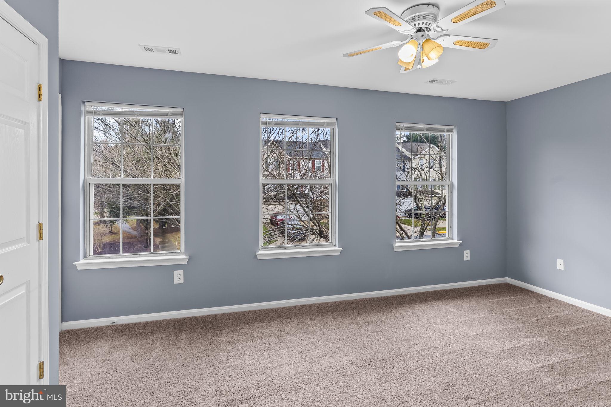 KINGS GRANT - Residential