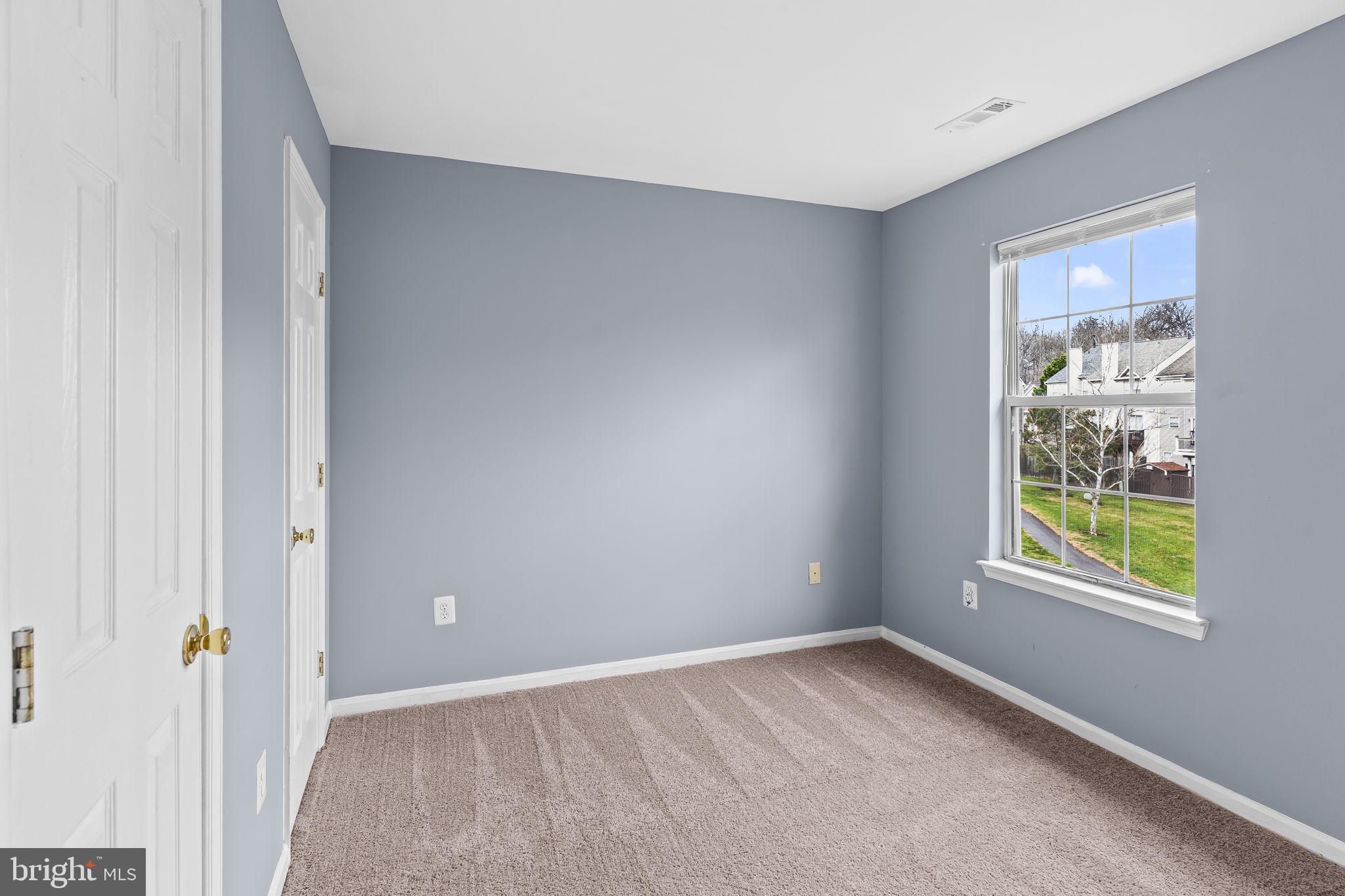 KINGS GRANT - Residential