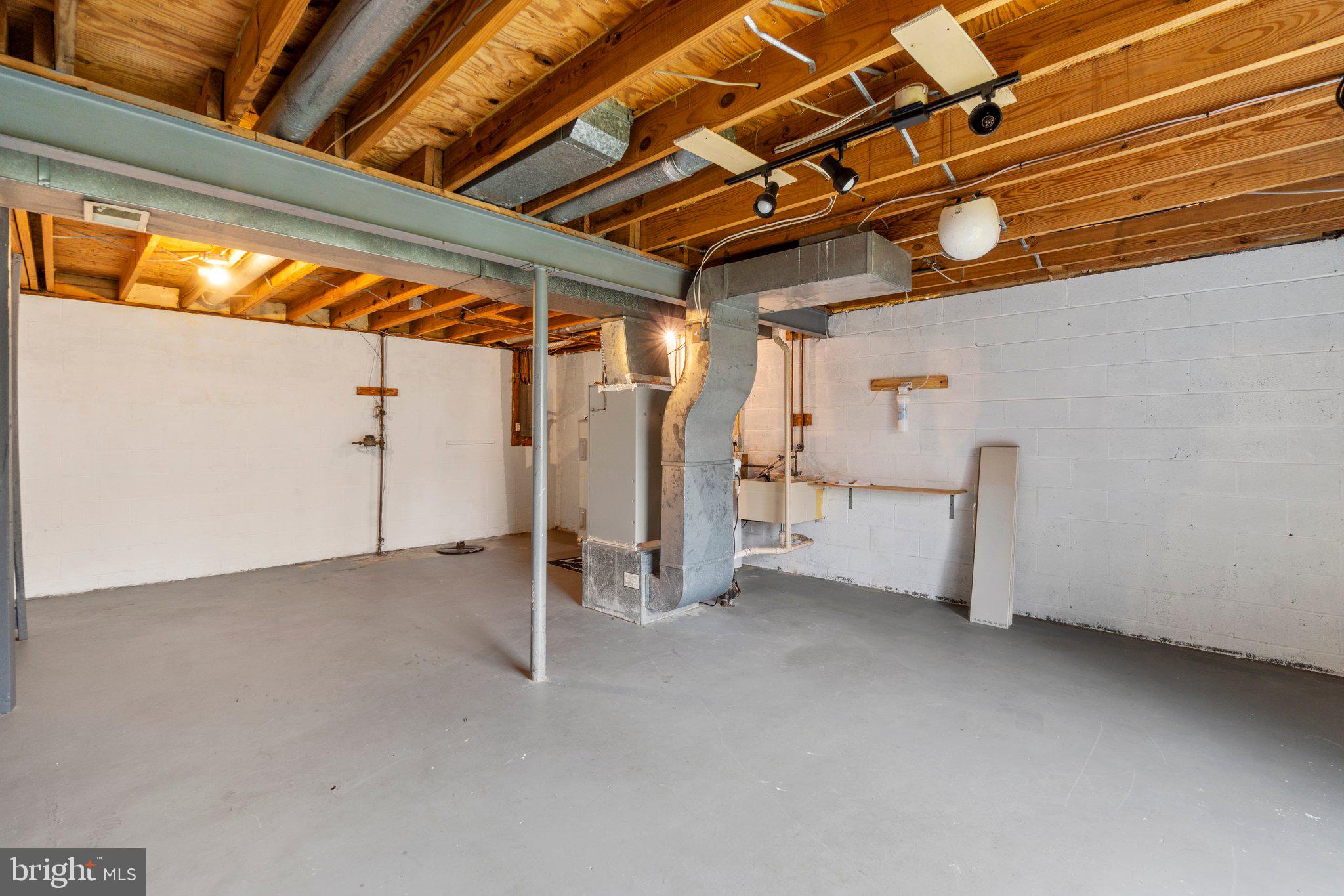 AMBER MEADOWS - Residential