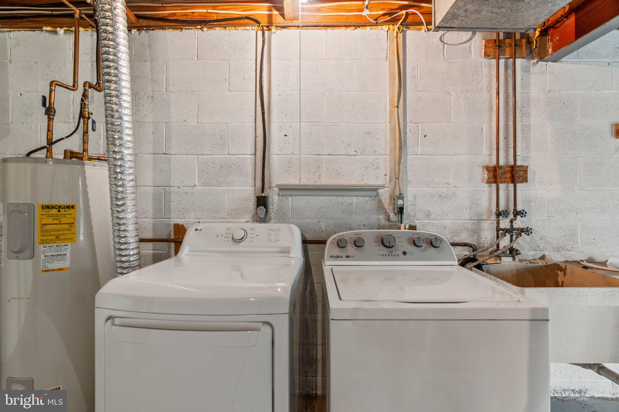 AMBER MEADOWS - Residential