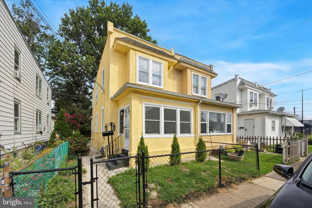 Photo of 210 Harvey Avenue, MARCUS HOOK, PA 19061 (MLS # PADE2105468)