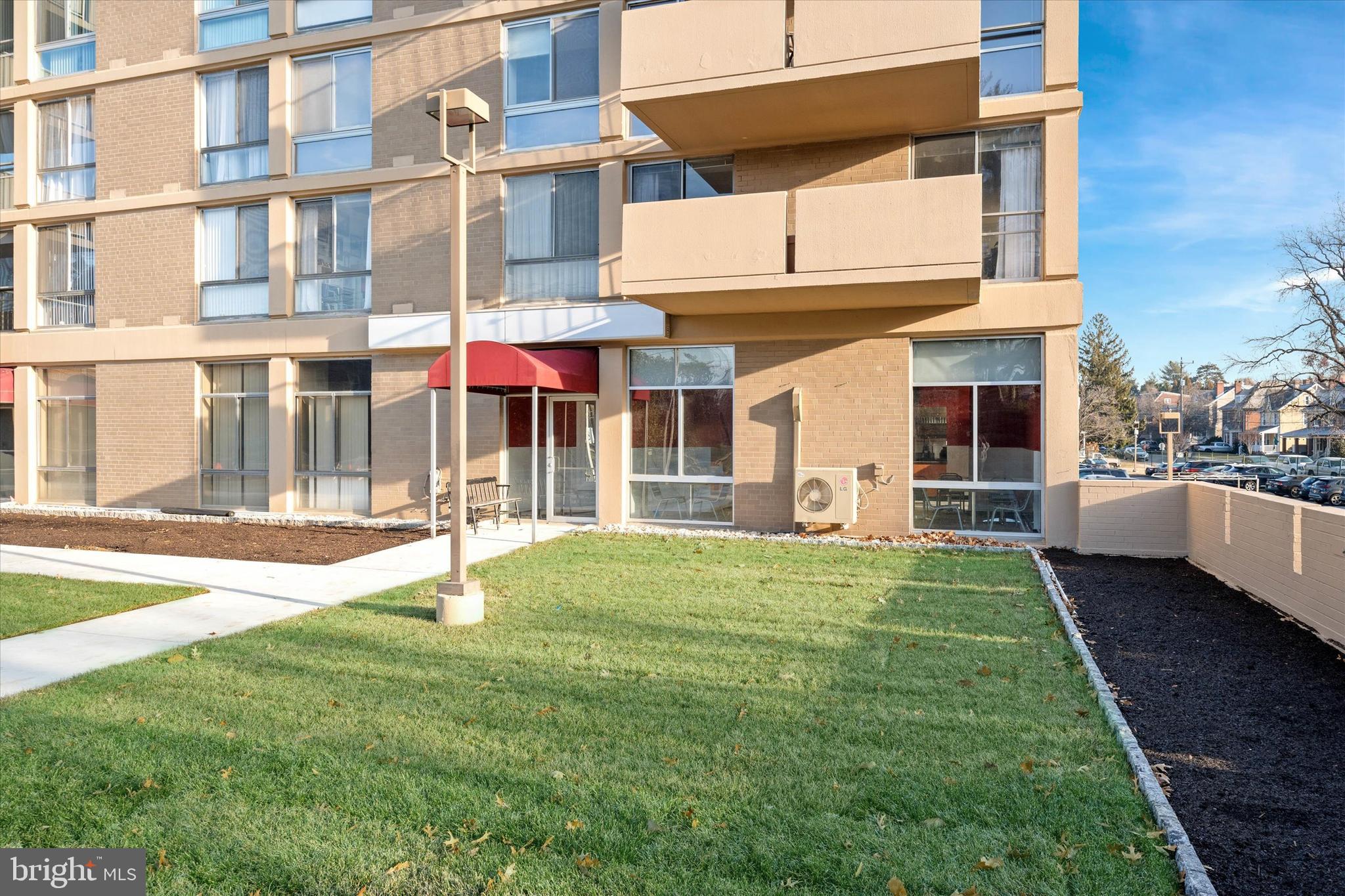 DEVON CONDO - Commercial Sale