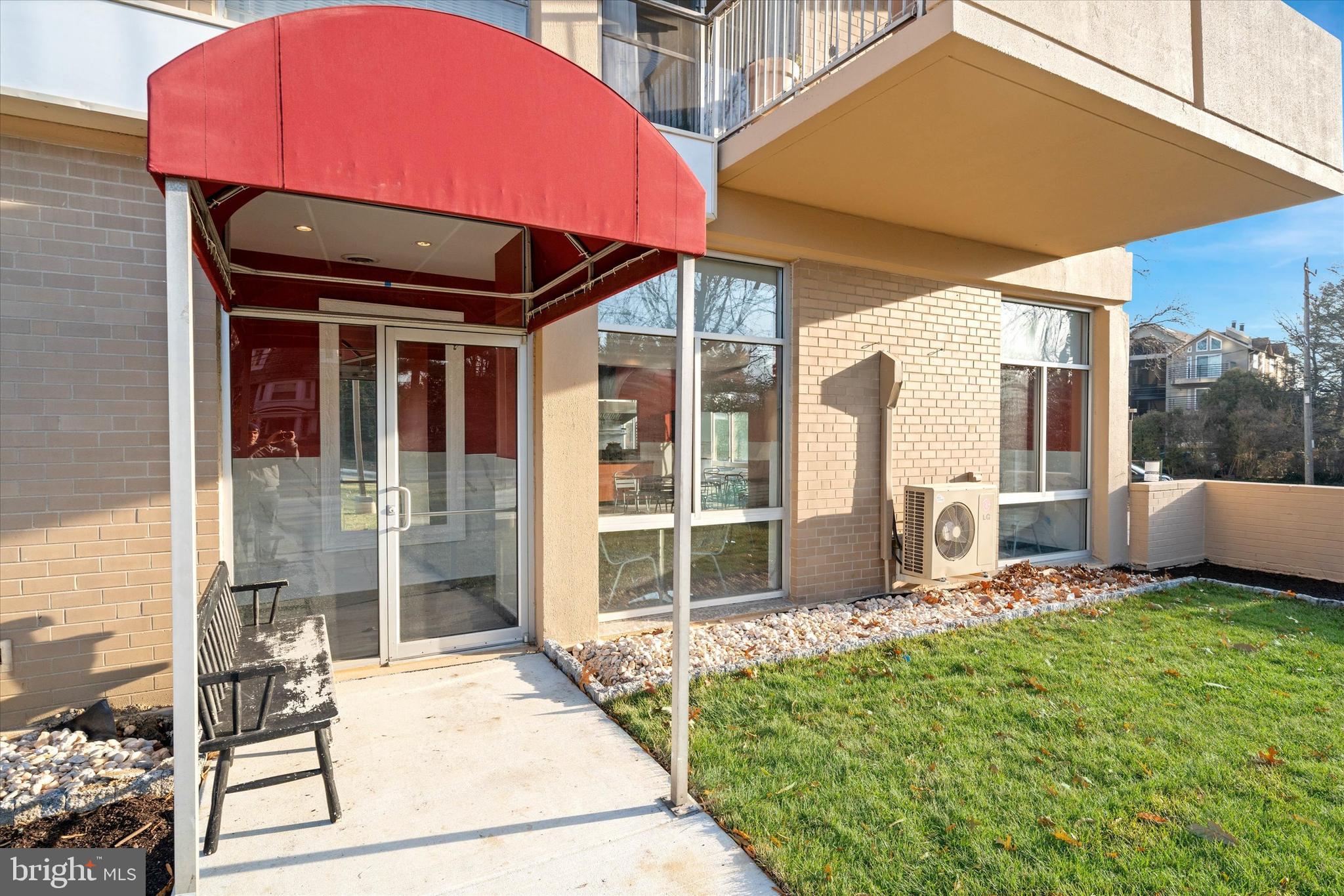 DEVON CONDO - Commercial Sale