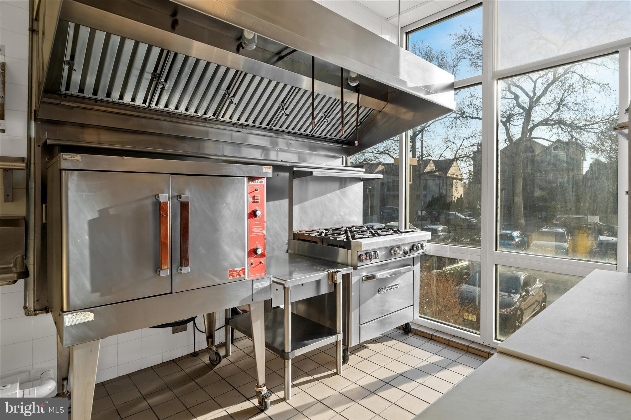 DEVON CONDO - Commercial Sale