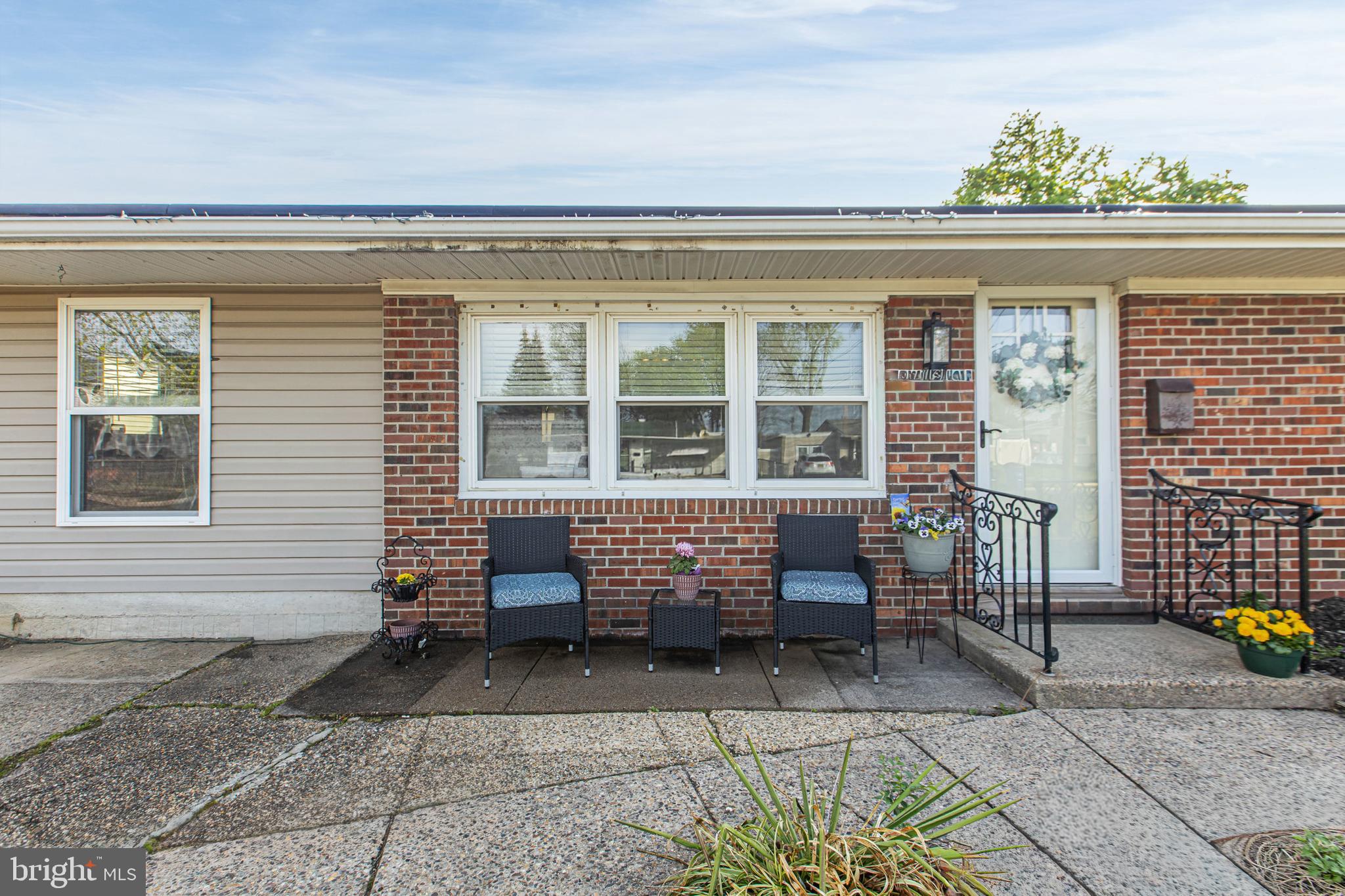 525 N COLES AVENUE