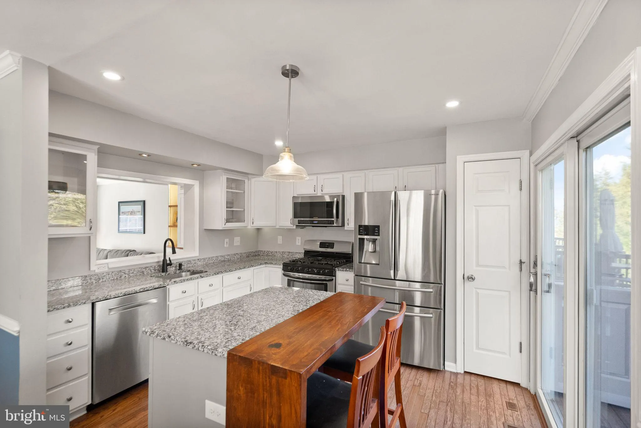 Centreville, Virginia 20120, United States, 3 Bedrooms Bedrooms, ,3 BathroomsBathrooms,Residential,Pending,144