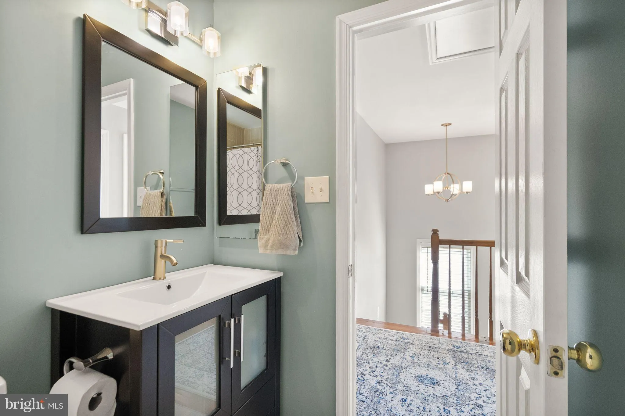 Centreville, Virginia 20120, United States, 3 Bedrooms Bedrooms, ,3 BathroomsBathrooms,Residential,Pending,144