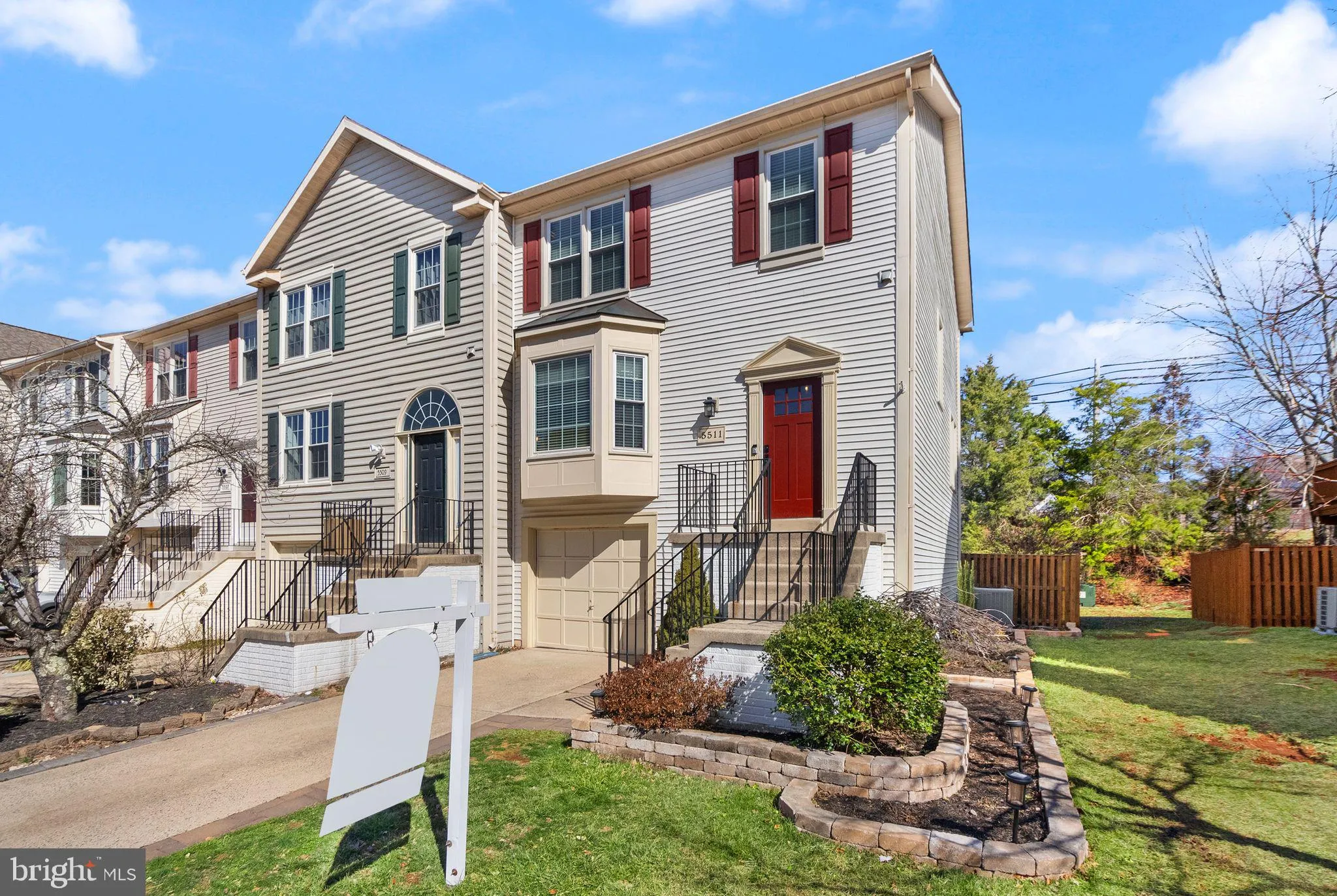 Centreville, Virginia 20120, United States, 3 Bedrooms Bedrooms, ,3 BathroomsBathrooms,Residential,Pending,144