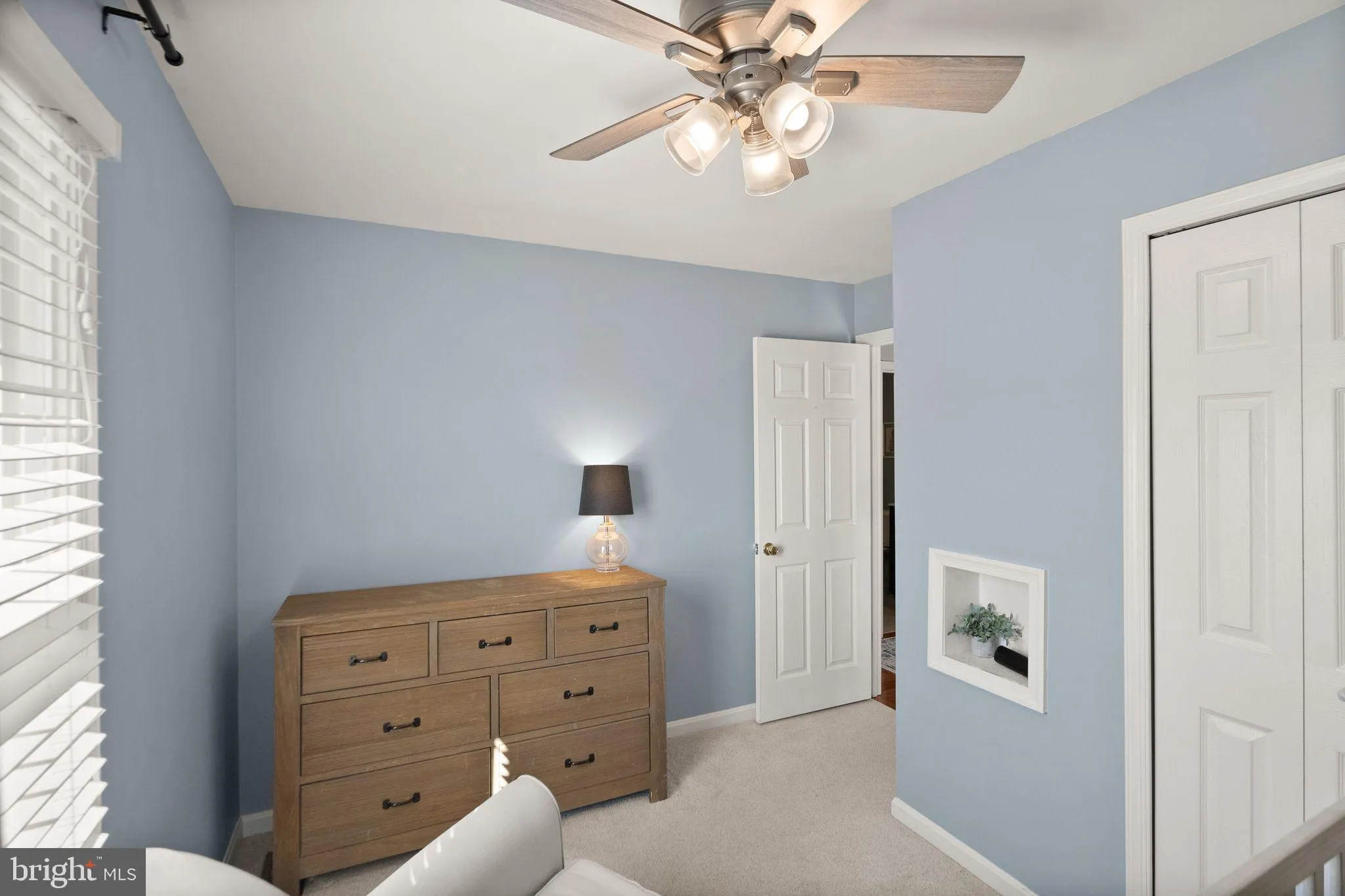 Centreville, Virginia 20120, United States, 3 Bedrooms Bedrooms, ,3 BathroomsBathrooms,Residential,Pending,144