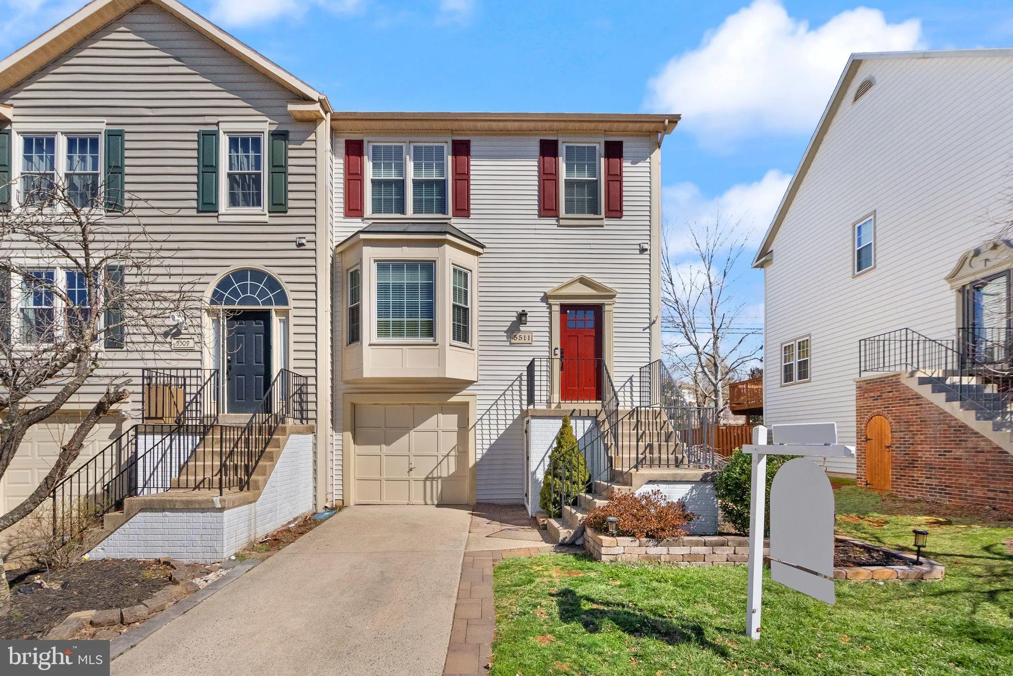 Centreville, Virginia 20120, United States, 3 Bedrooms Bedrooms, ,3 BathroomsBathrooms,Residential,Pending,144