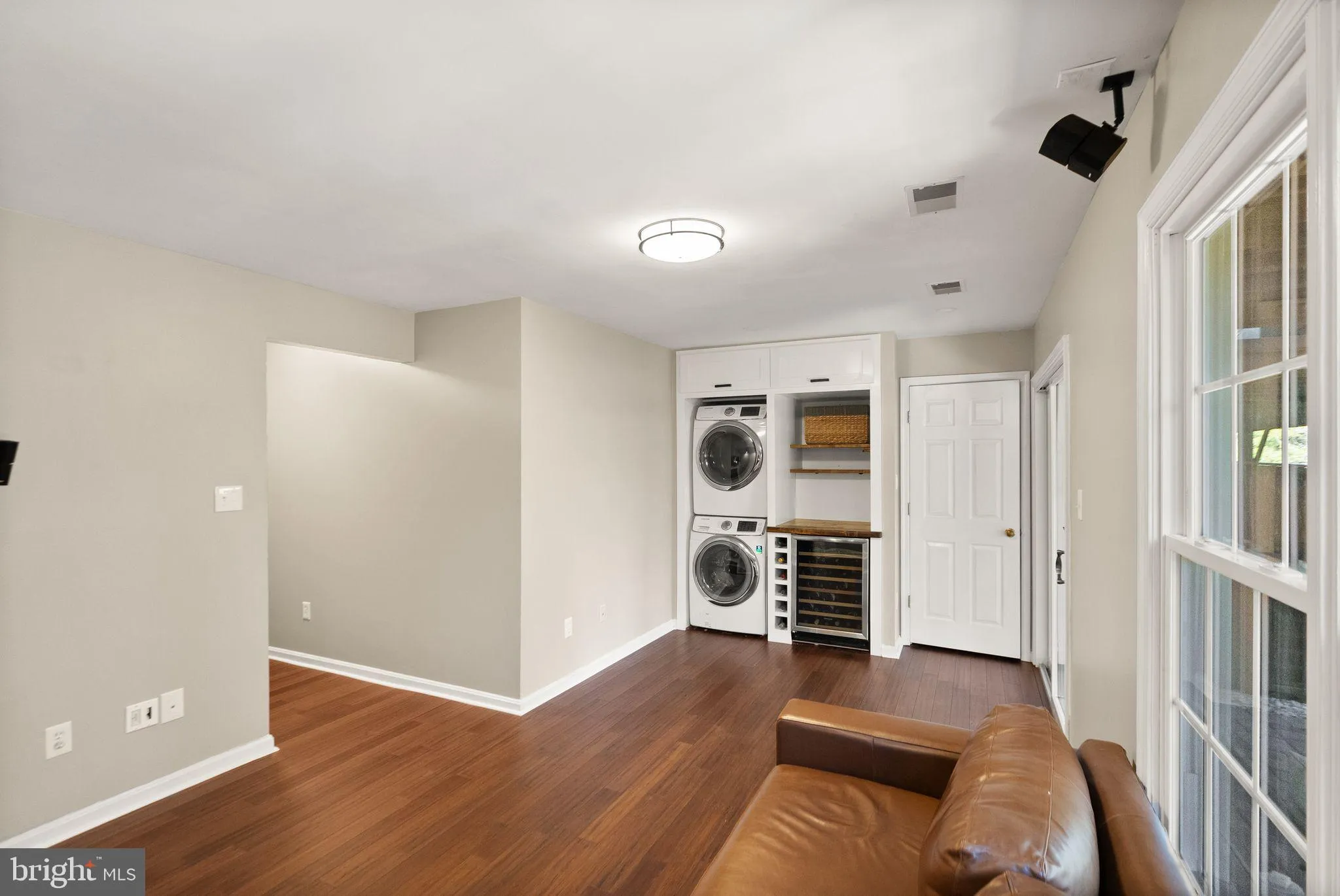 Centreville, Virginia 20120, United States, 3 Bedrooms Bedrooms, ,3 BathroomsBathrooms,Residential,Pending,144