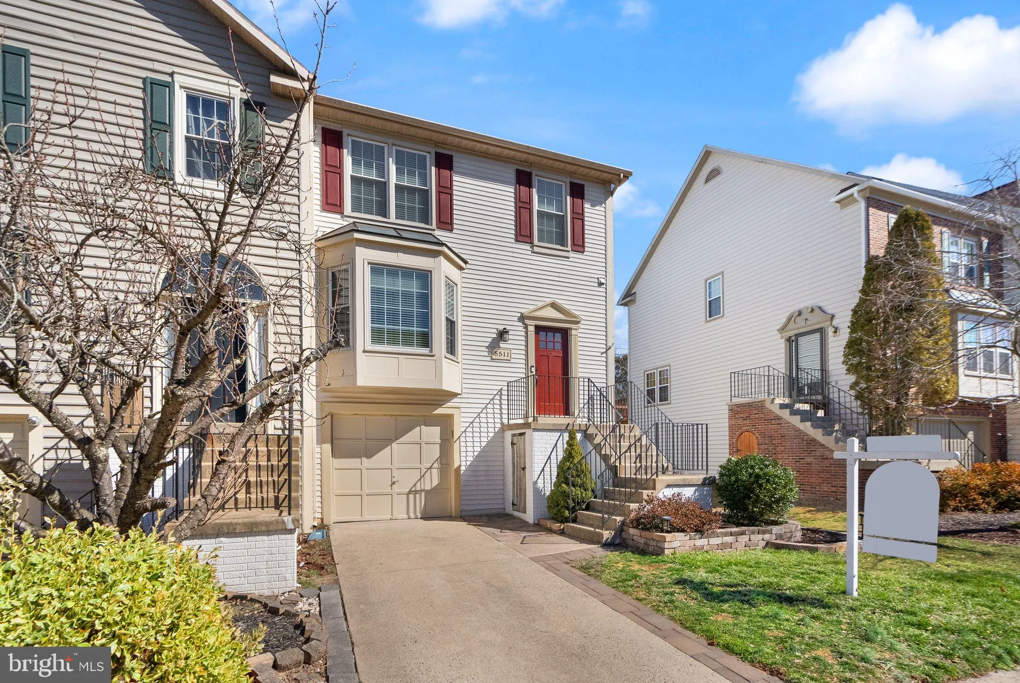 Centreville, Virginia 20120, United States, 3 Bedrooms Bedrooms, ,3 BathroomsBathrooms,Residential,Pending,144