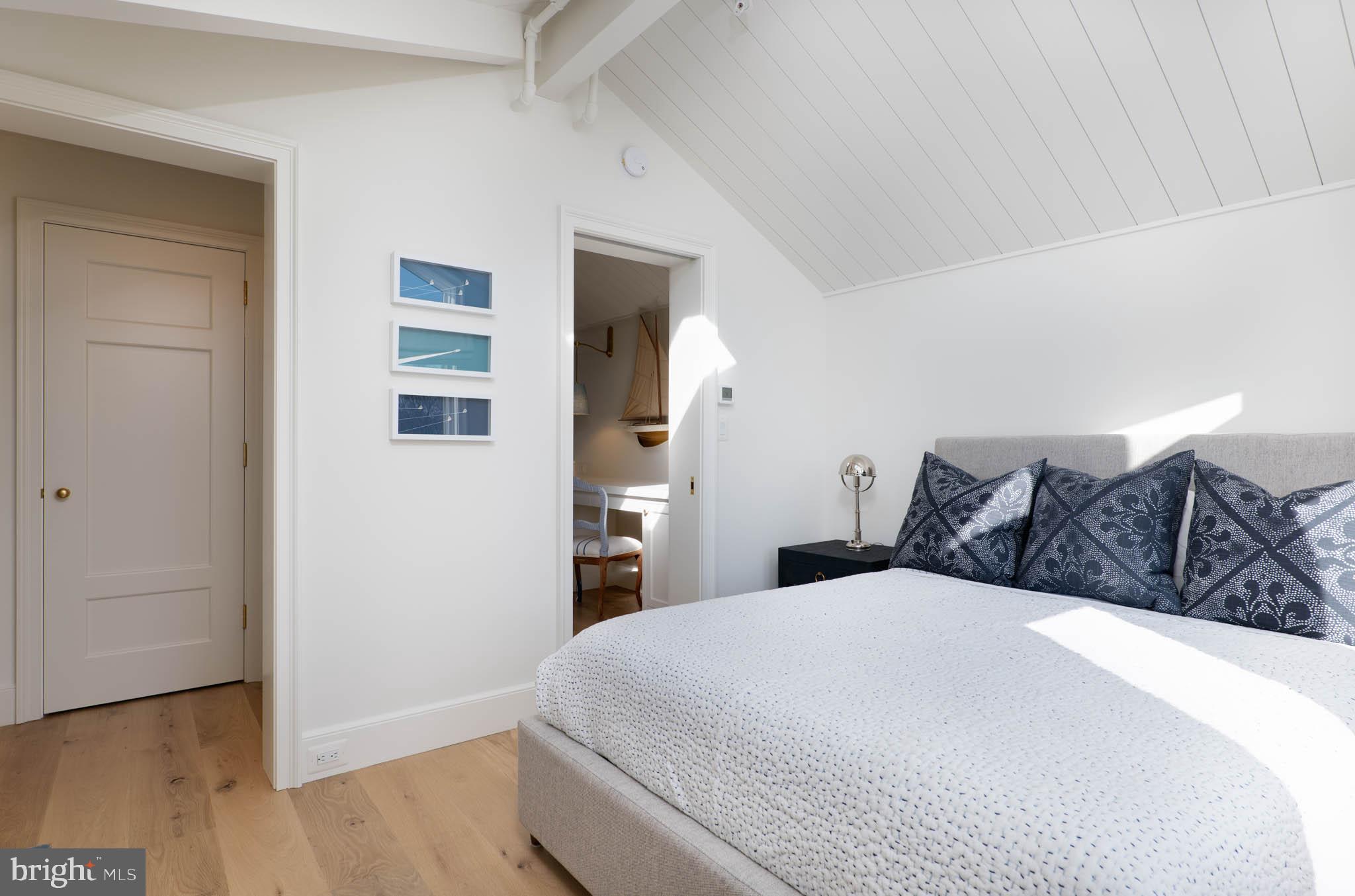 EASTPORT - Residential