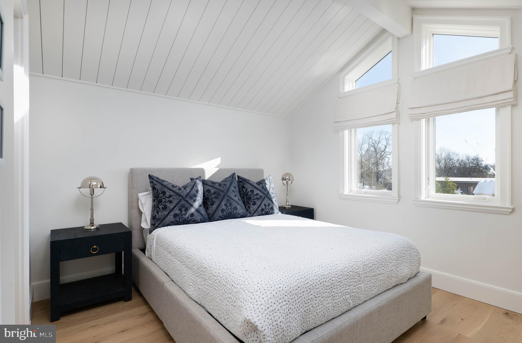 EASTPORT - Residential