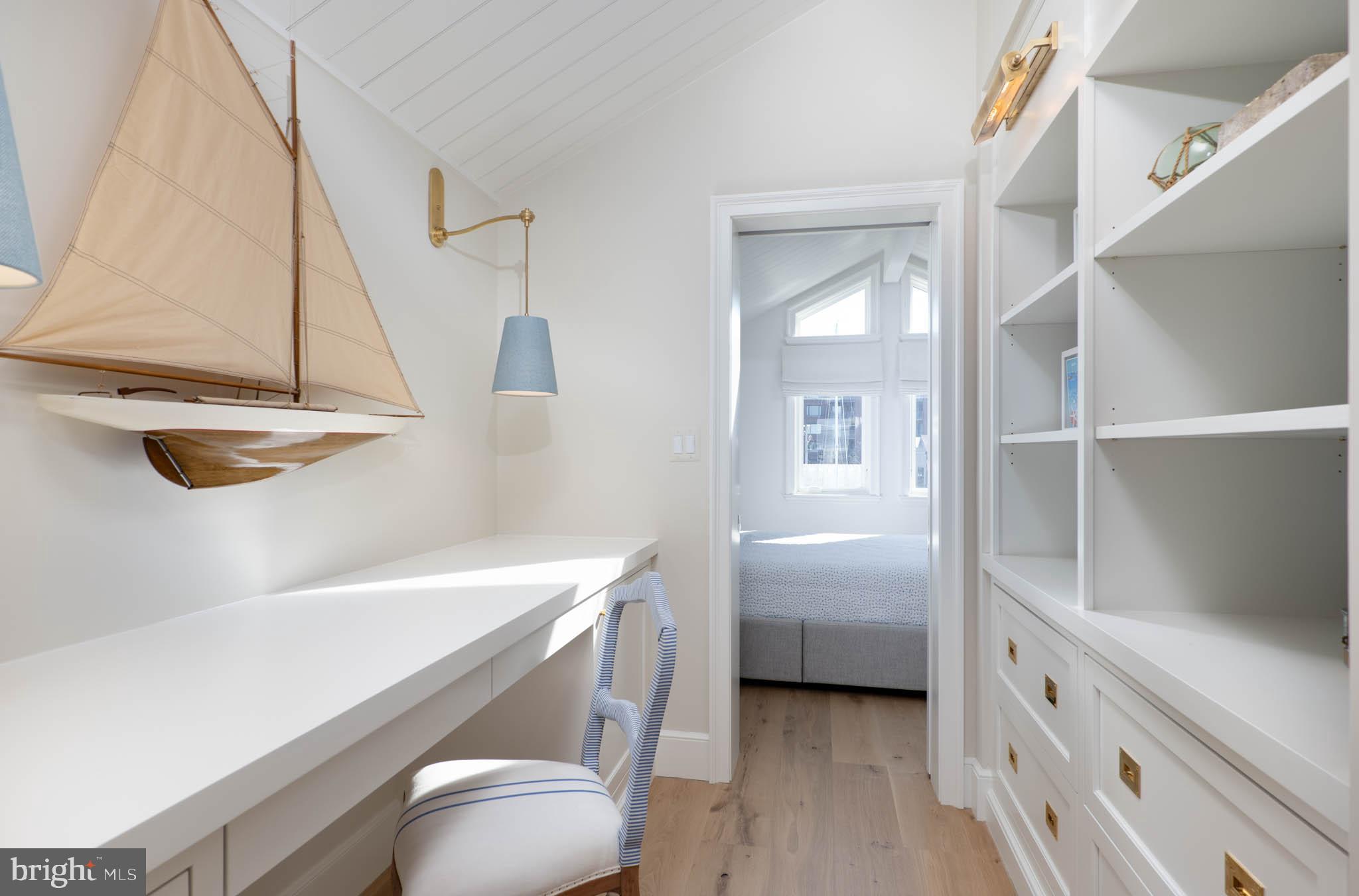 EASTPORT - Residential