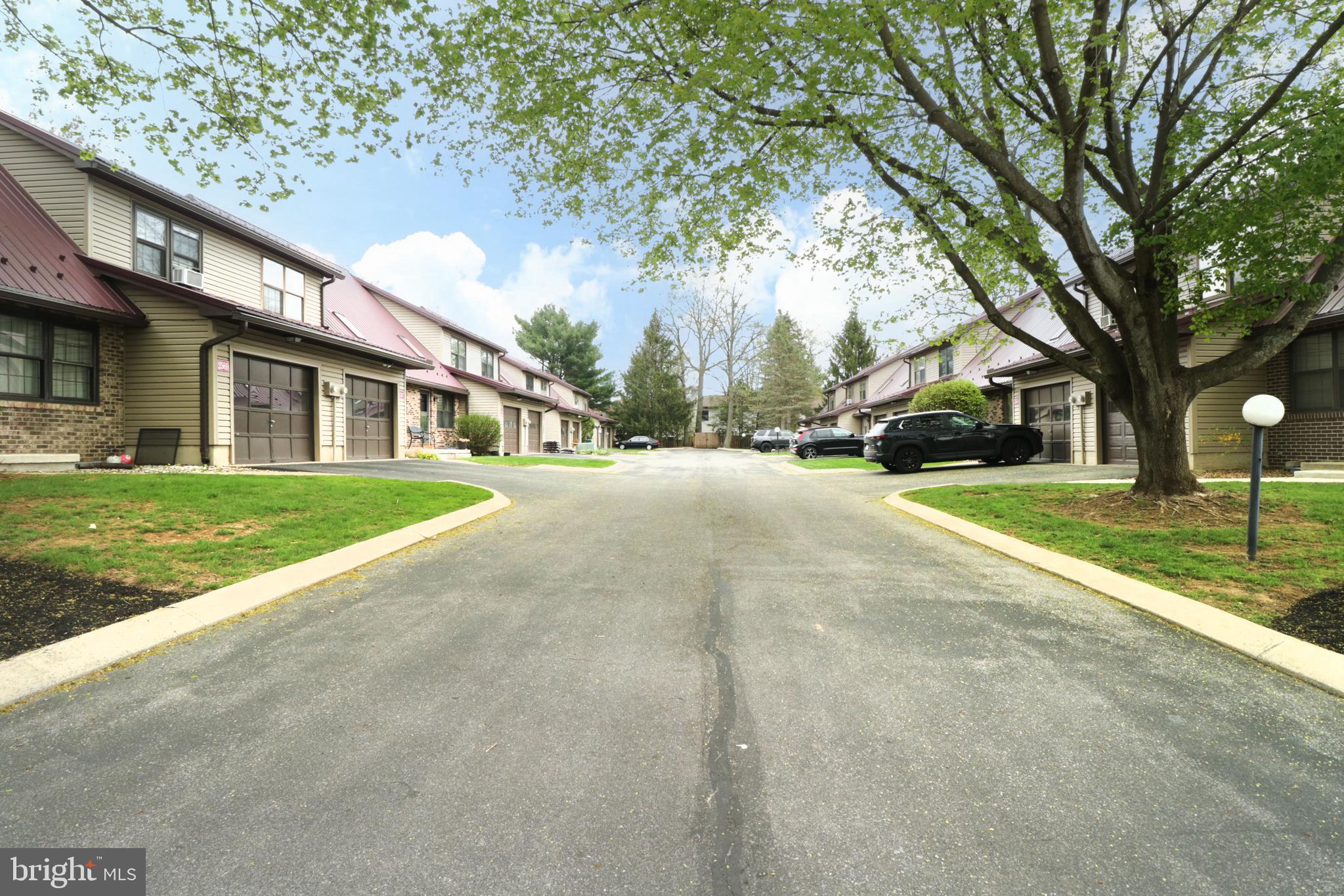 NORTHRIDGE - Residential