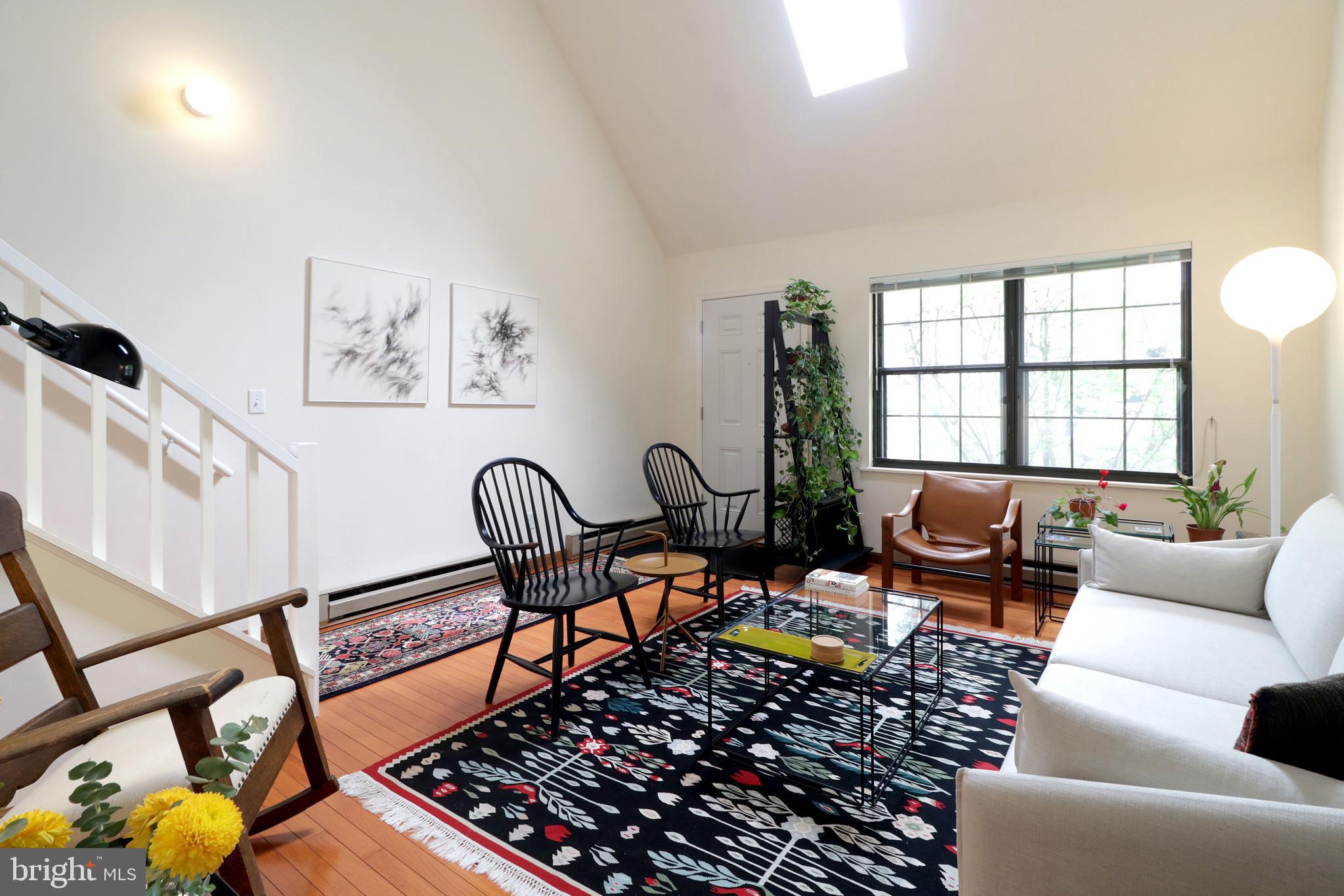 NORTHRIDGE - Residential