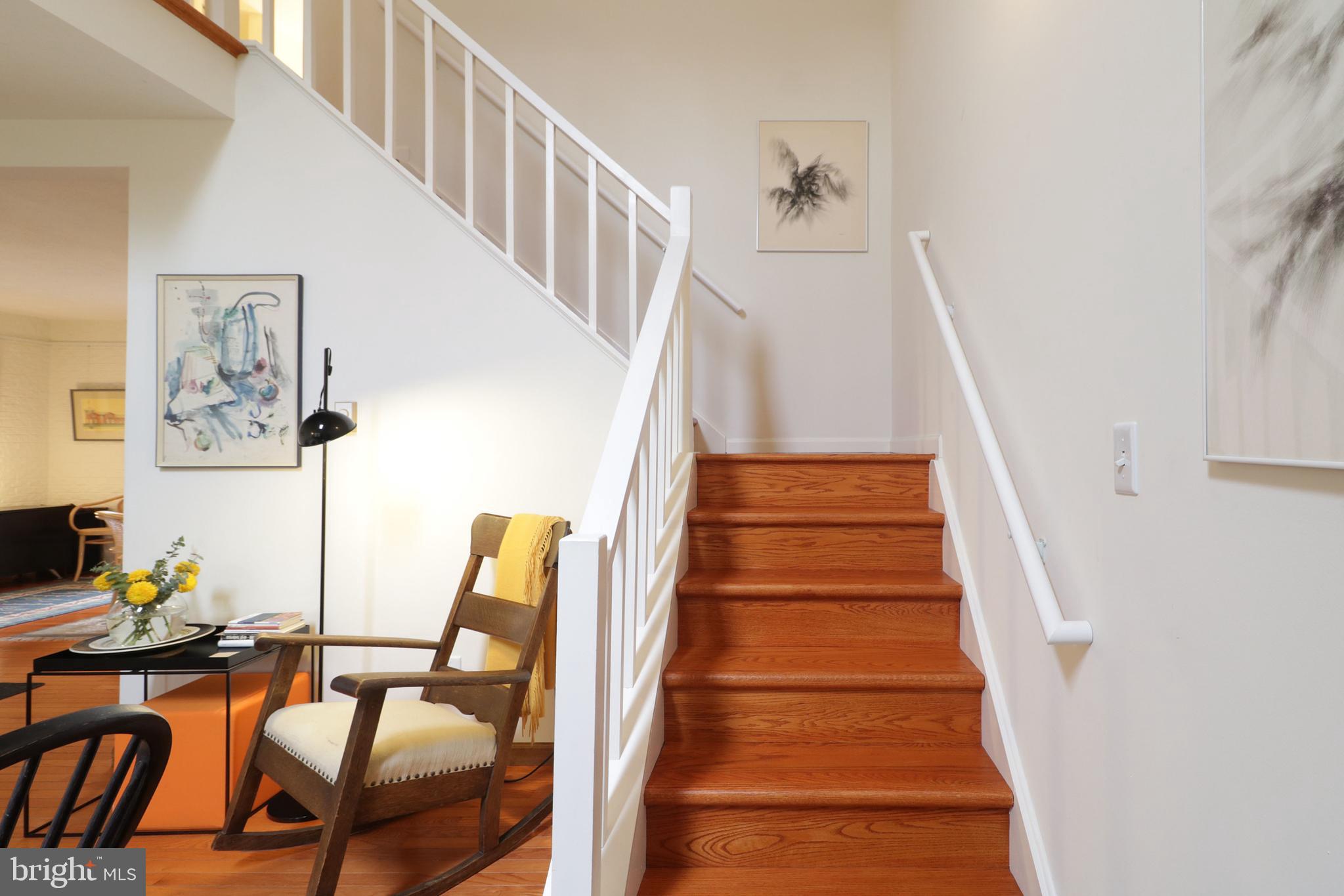 NORTHRIDGE - Residential