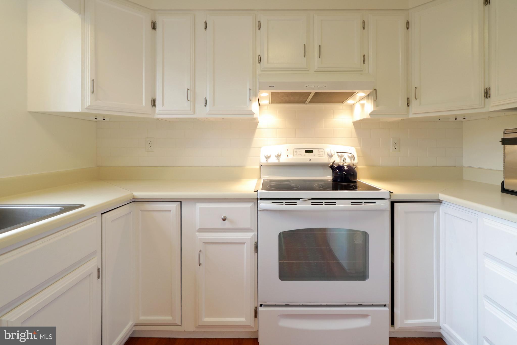 NORTHRIDGE - Residential