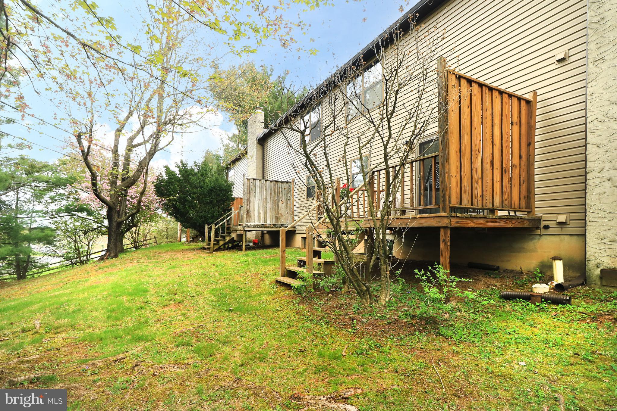 NORTHRIDGE - Residential