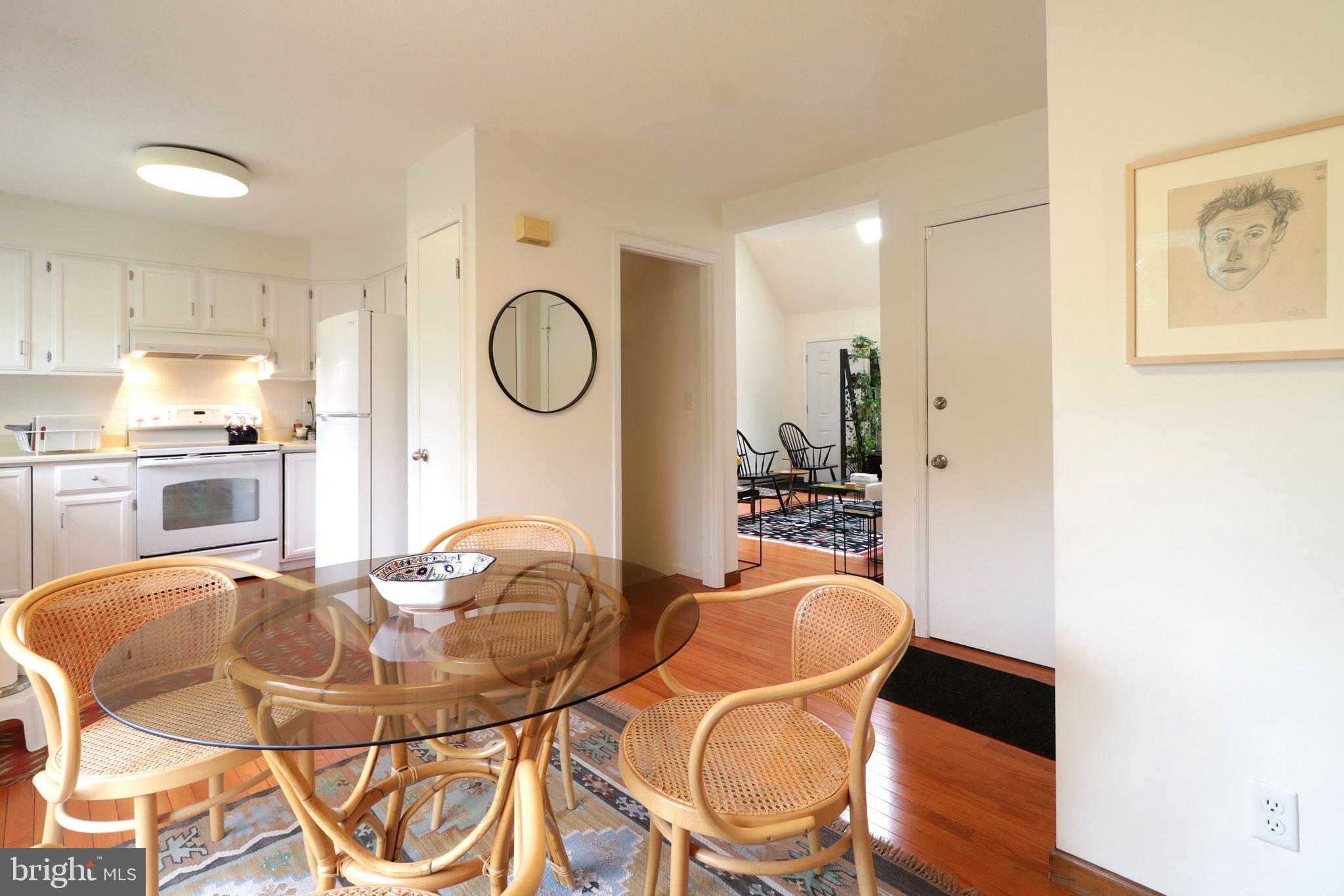 NORTHRIDGE - Residential