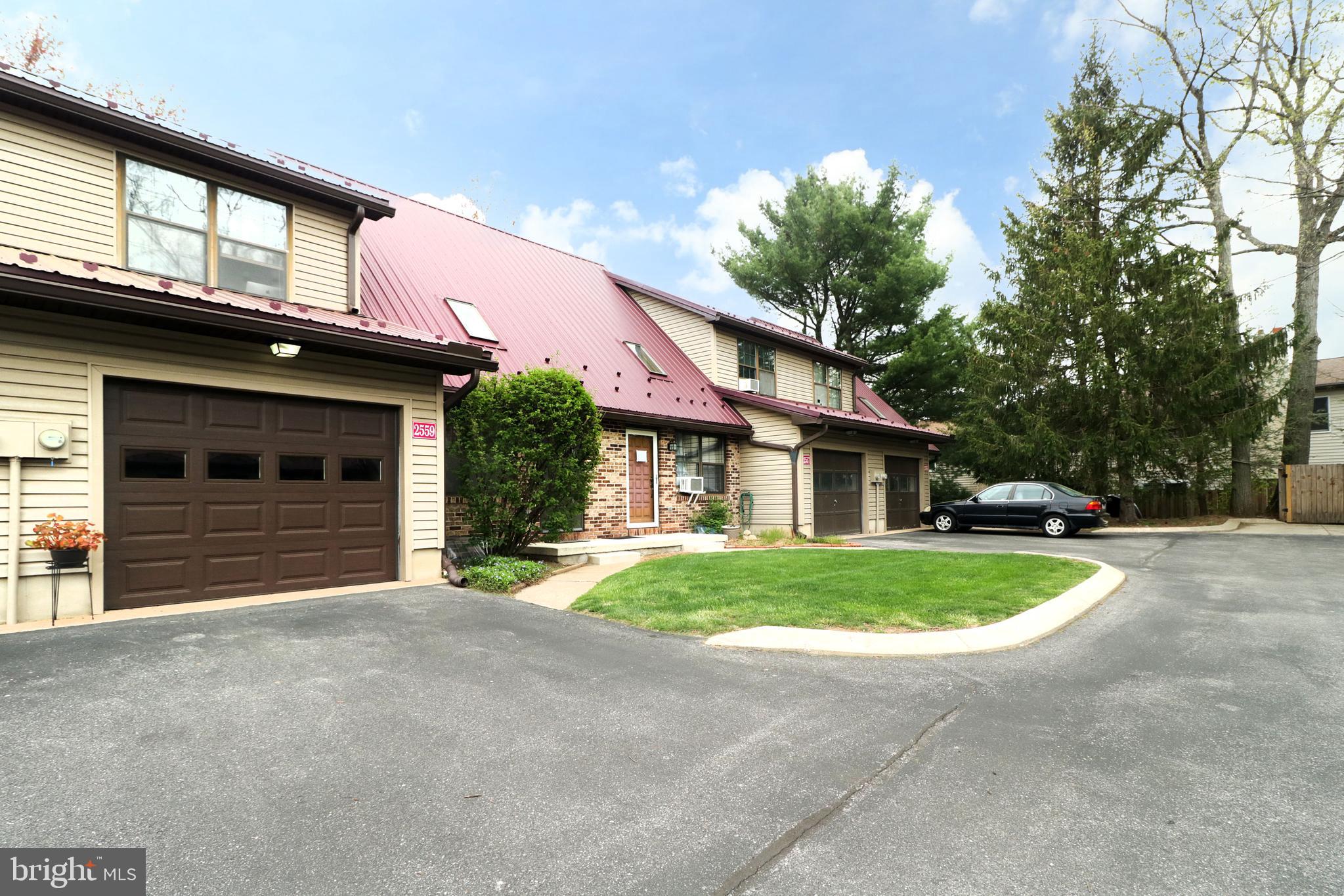 NORTHRIDGE - Residential