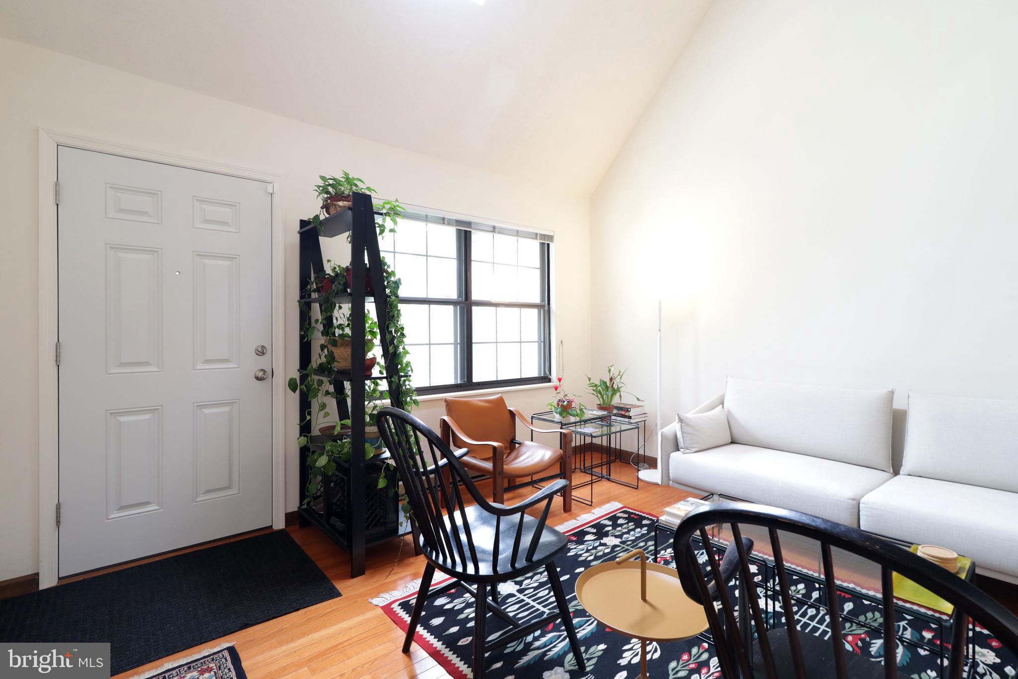 NORTHRIDGE - Residential