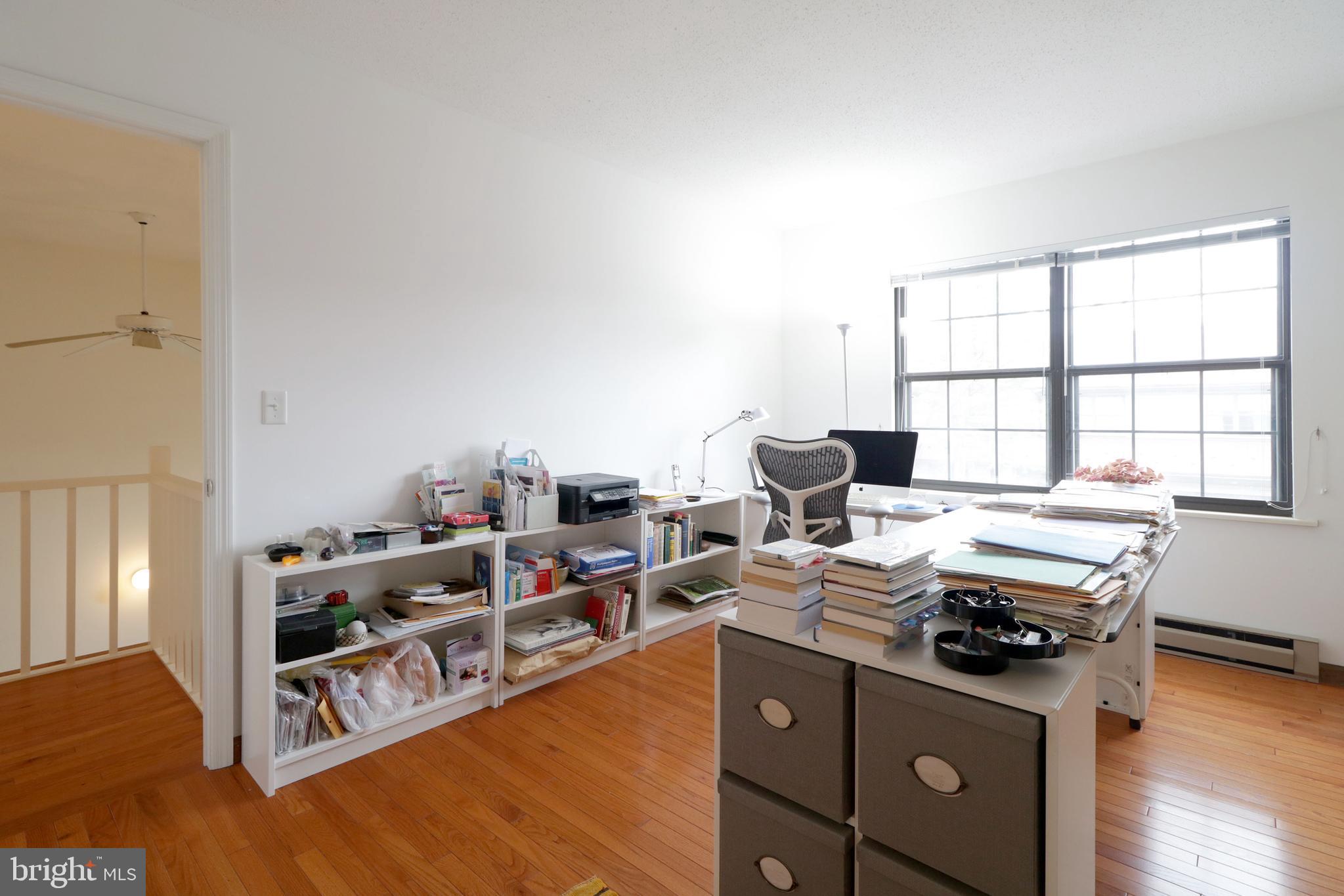 NORTHRIDGE - Residential