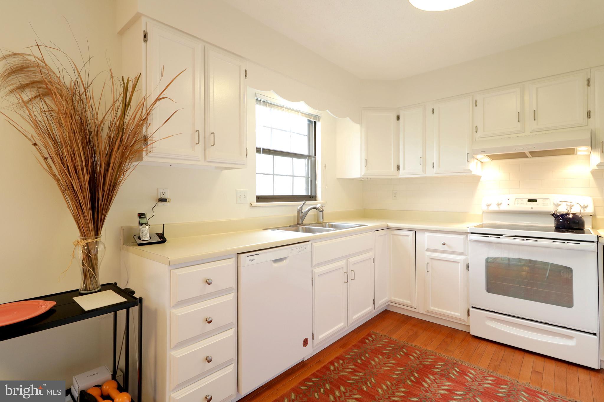 NORTHRIDGE - Residential