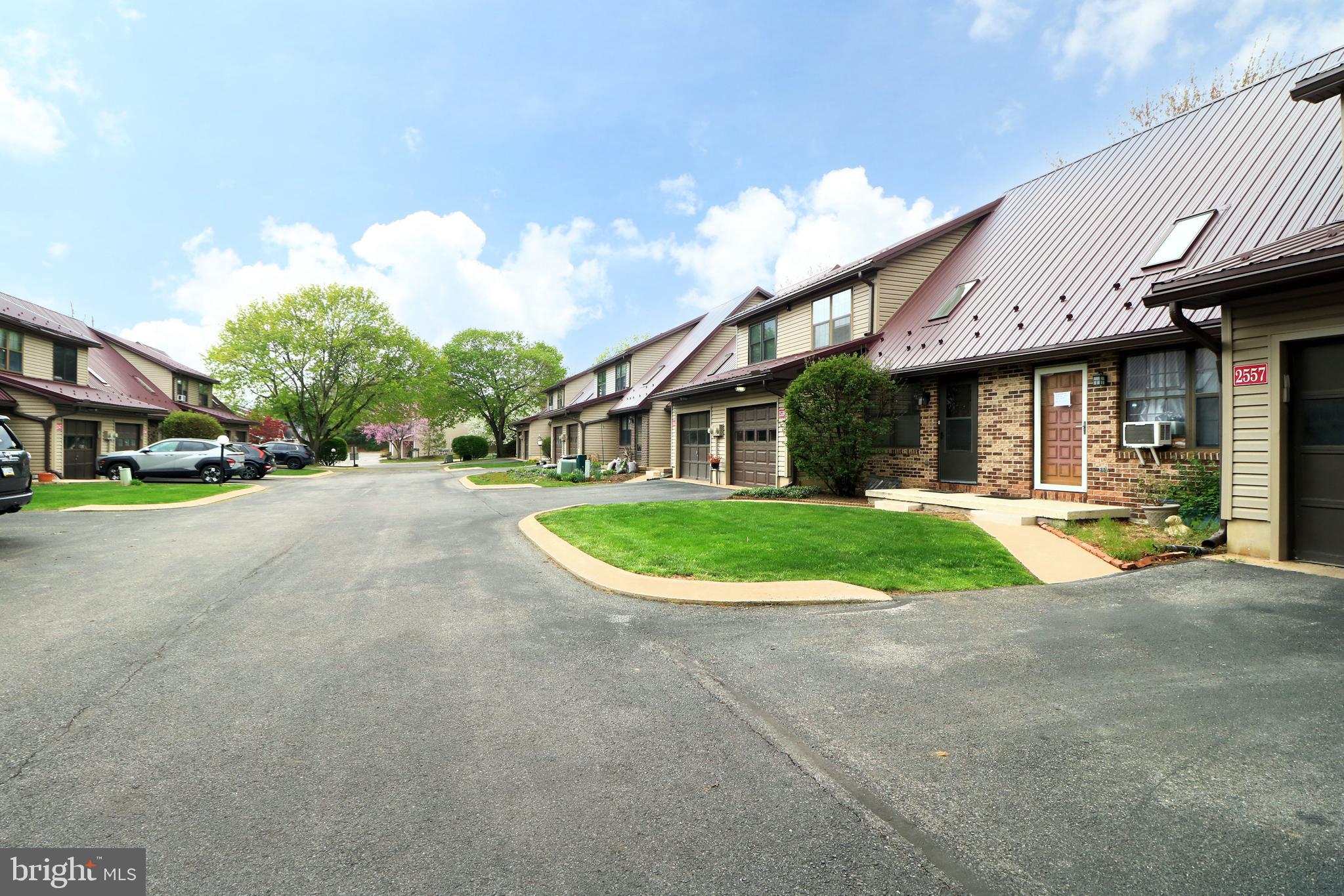 NORTHRIDGE - Residential