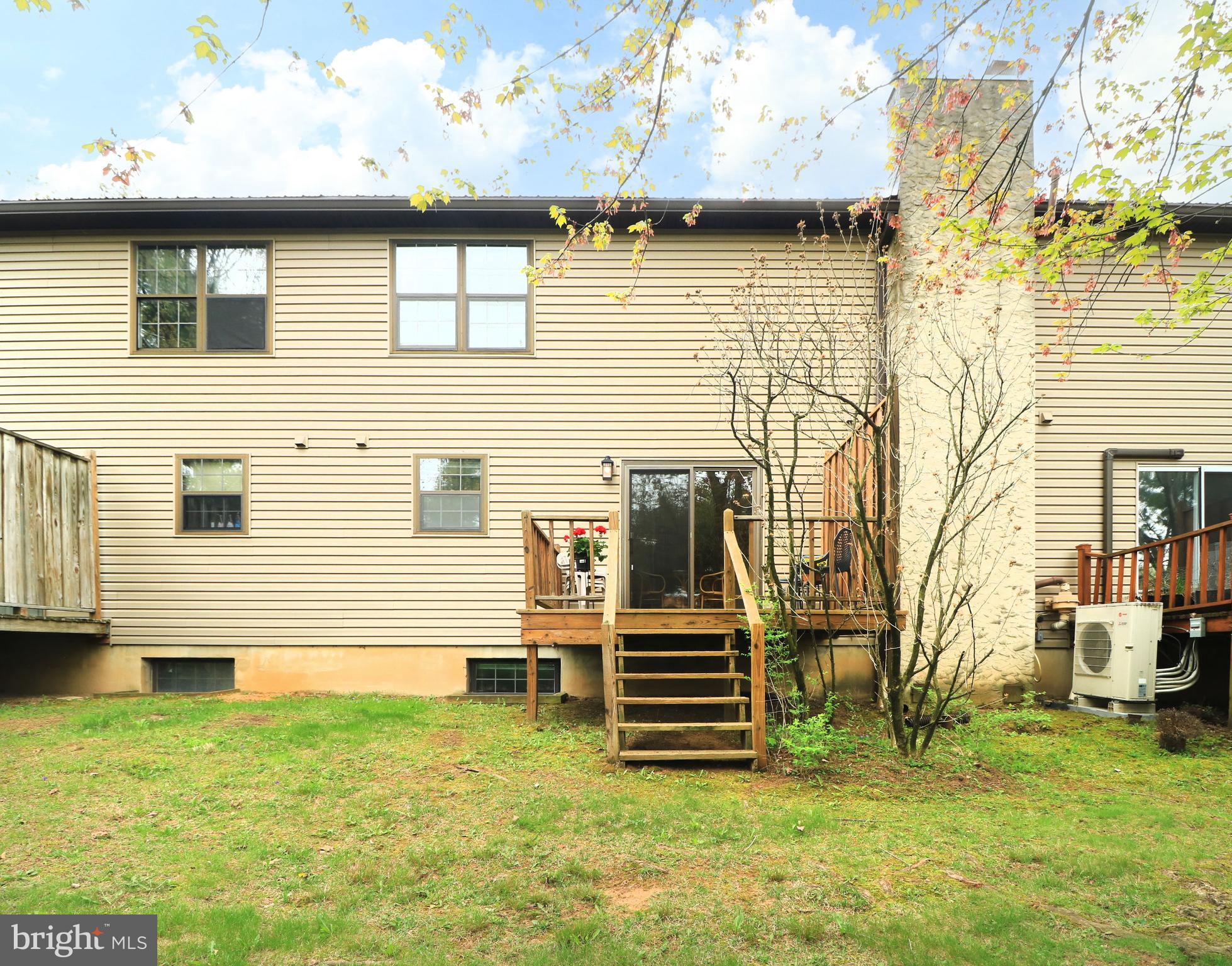 NORTHRIDGE - Residential