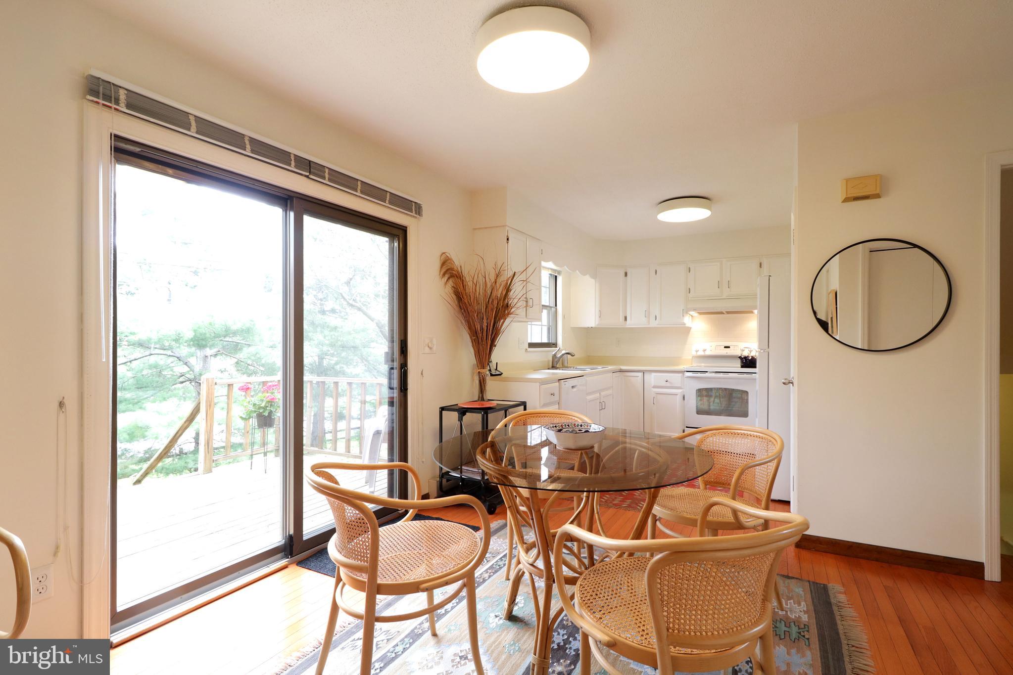 NORTHRIDGE - Residential