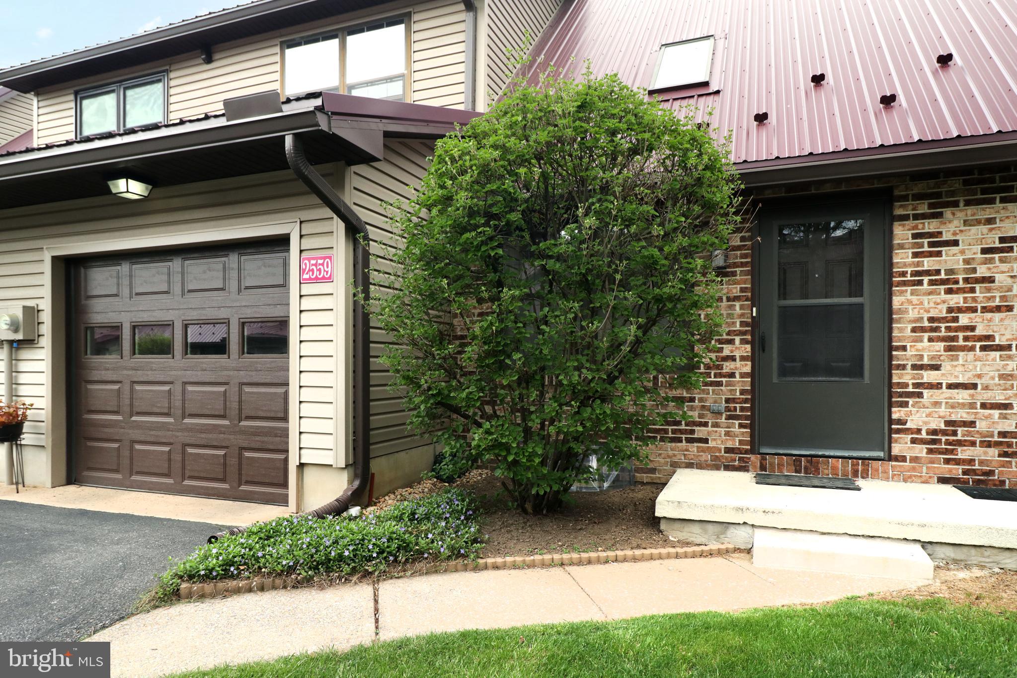 NORTHRIDGE - Residential