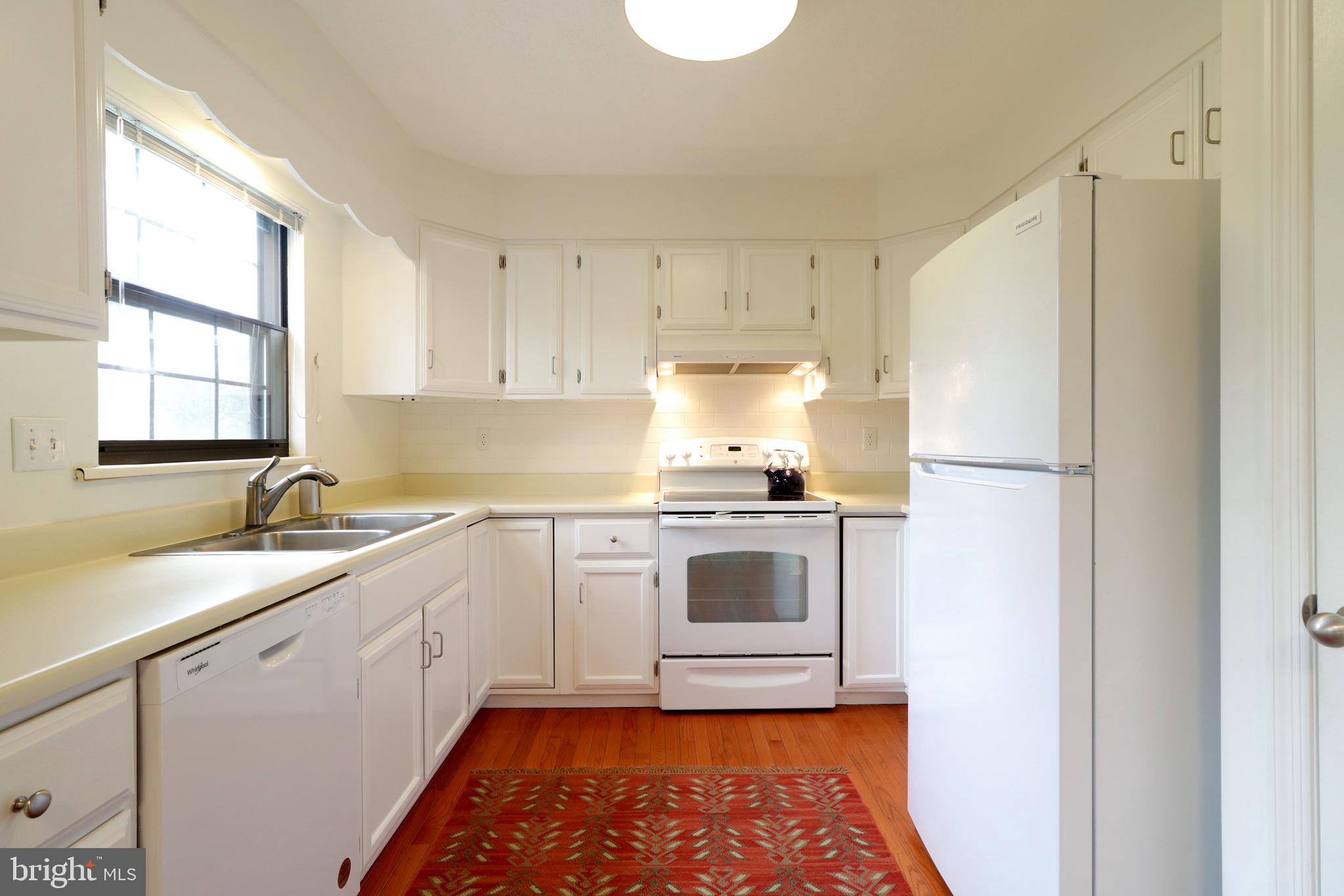 NORTHRIDGE - Residential