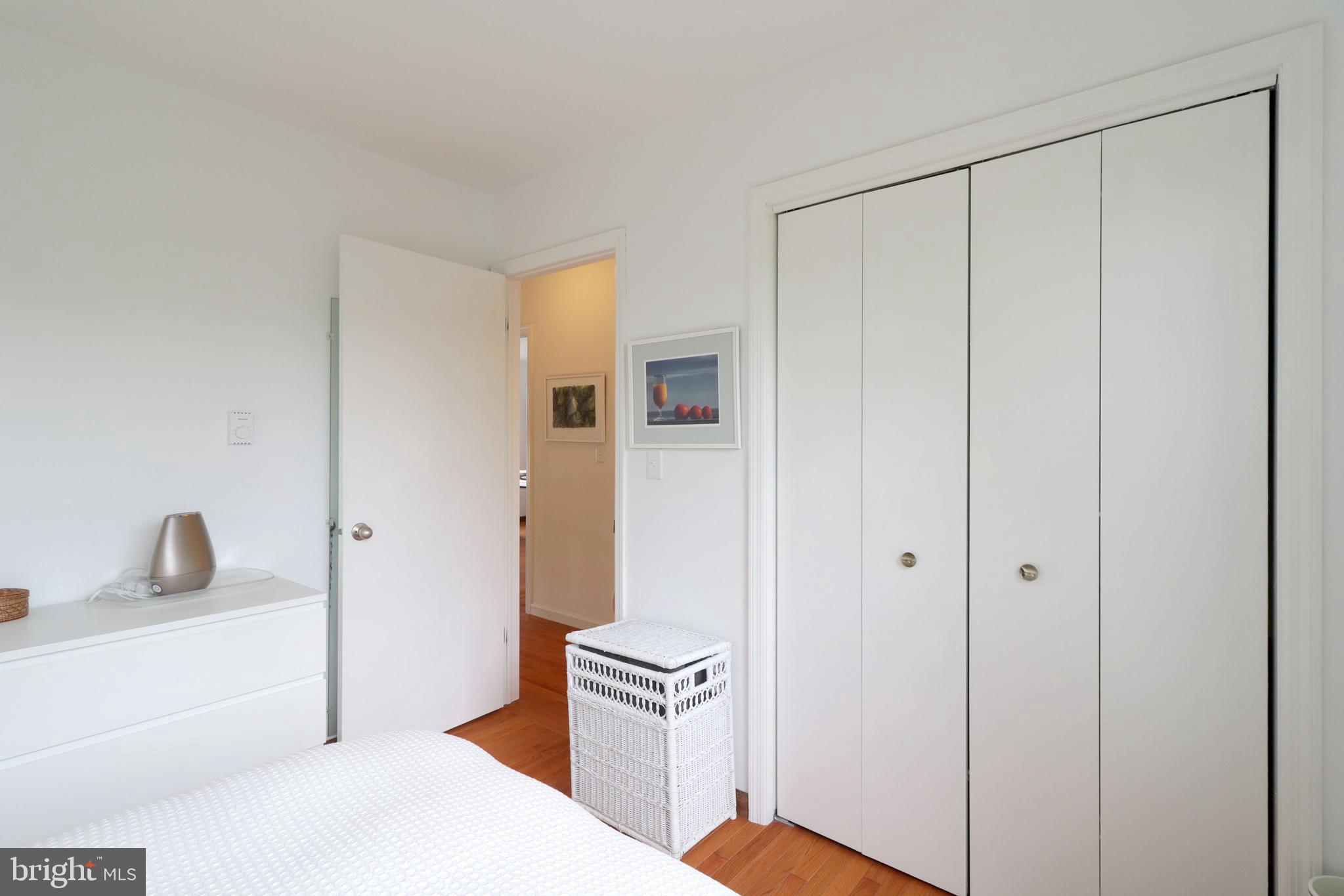 NORTHRIDGE - Residential