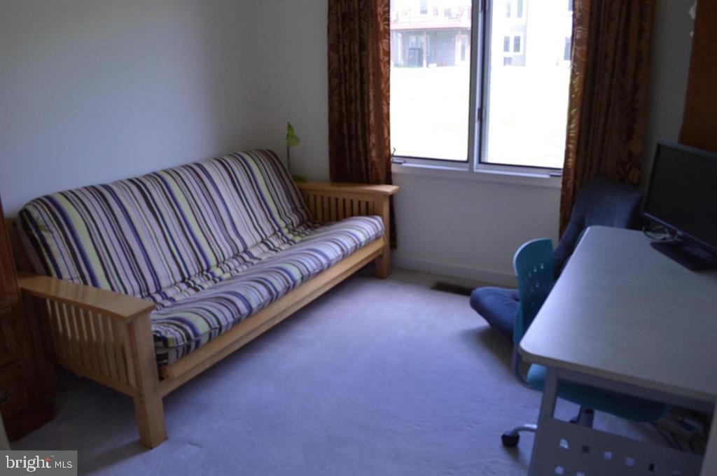 SUMMIT CHASE - Residential Lease