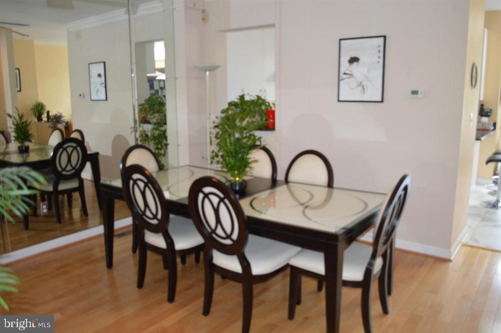 SUMMIT CHASE - Residential Lease