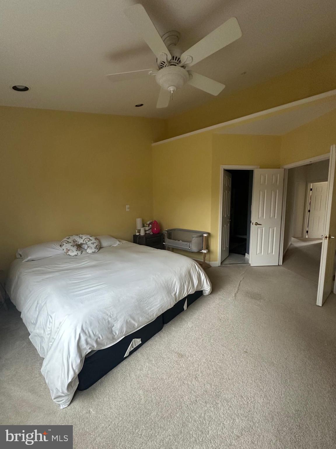 SUMMIT CHASE - Residential Lease