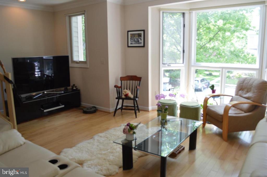 SUMMIT CHASE - Residential Lease