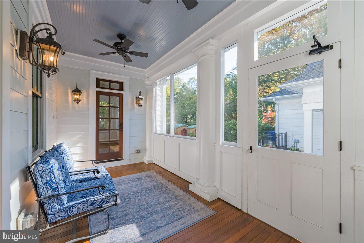 WILLIAMSBURG VILLAGE - Residential