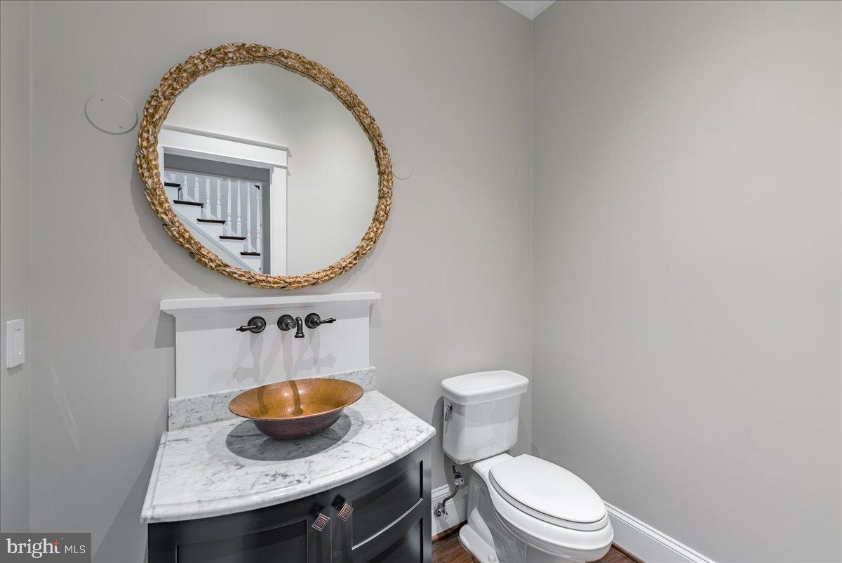 WILLIAMSBURG VILLAGE - Residential