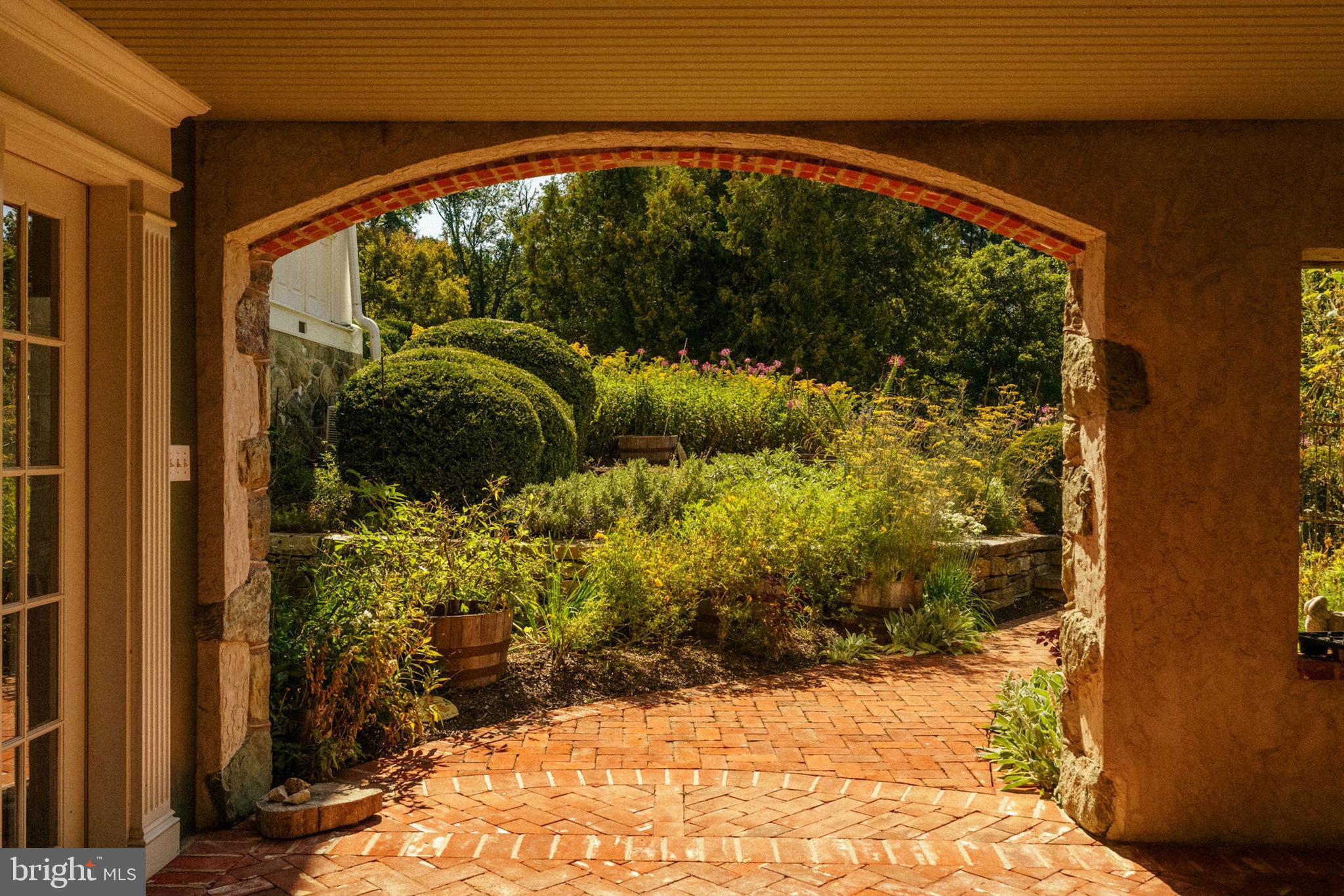 HEARTSEASE - Residential